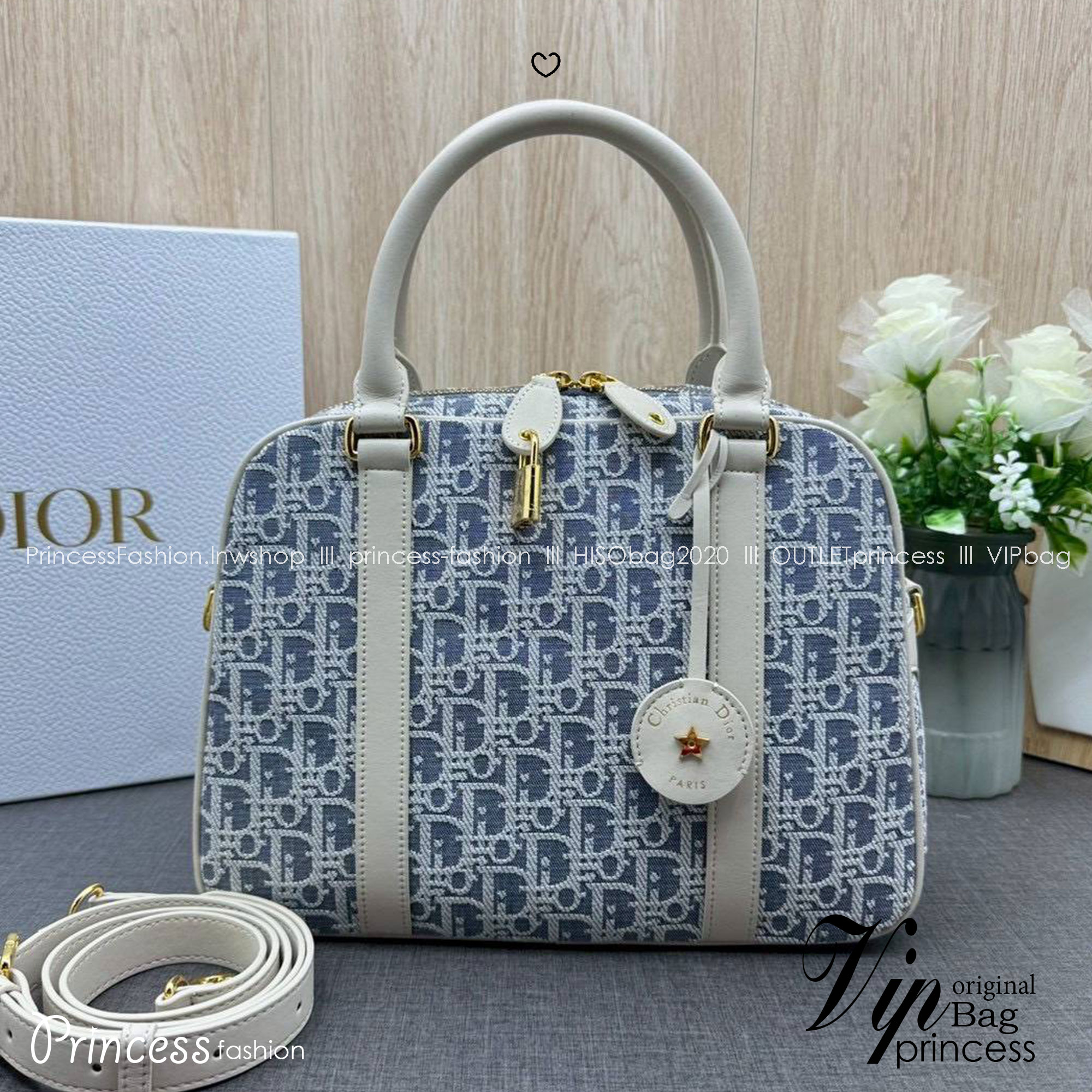 ORI หนังแท้ | DIOR Large D-Vibe Bowling Bag กระเป๋าทรงหมอนดีไซน์โบว์ลิ่งใบใหญ่ ทันสมัยใช้งานง่ายจุของได้เยอะ สวยสง่างามเป็นเอกลักษณ์