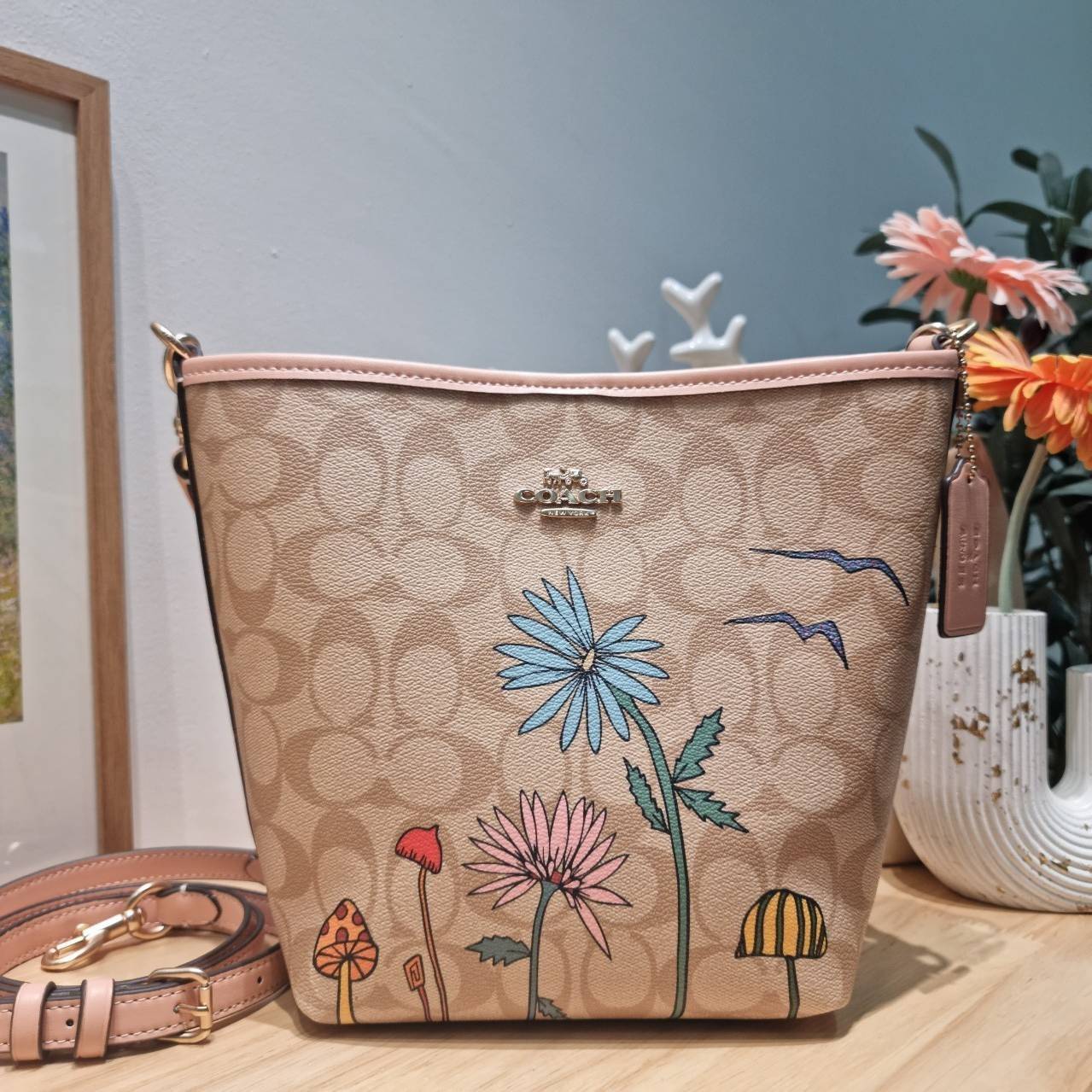 CU394 COACH x OBSERVED BY US CITY BUCKET BAG IN SIGNATURE CANVAS กระเป๋าทรงบัคเก็ต ดีไซน์ลวดลายดอกไม้น่ารักน่าใช้ เกรดท็อปออริ 1:1 สลับแท้