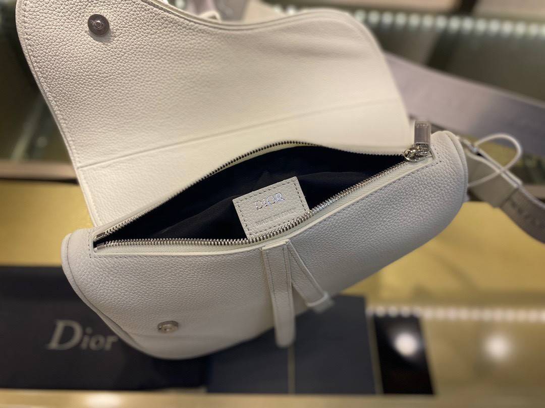 VIP 】หนังแท้ CHRISTIAN DIOR SADDLE BAG White Grained Calfskin