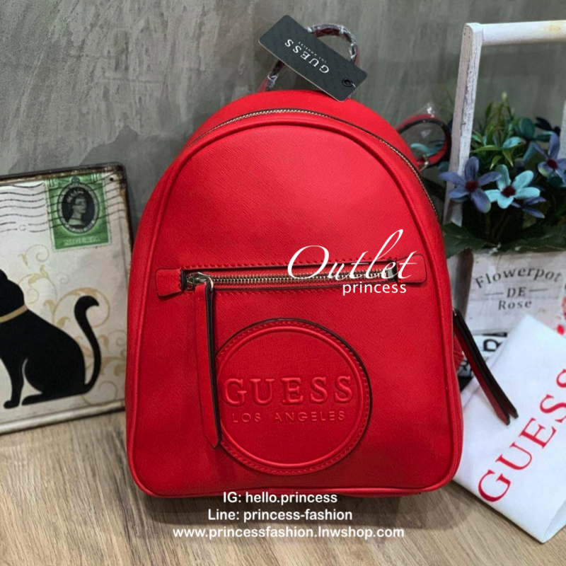 5สี Guess Woman’s Backpack กระเป๋าเป้สะพายรุ่นใหม่! วัสดุหนังsaffiano ขนาดกลางกำลังดี เปิดปิดด้วยหัวซิปหนัง ภายในบุผ้าลายsignature กว้างใส่ของได้เยอะ กระเป๋าสตางค์ยาว มินิไอแพค ด้านหน้ามีอีกหนึ่งช่องซิปเก็บของจุกจิกได้ มีโลโก้ตัวนูนเป็นดีเทลน่ารักๆ สายสะพ