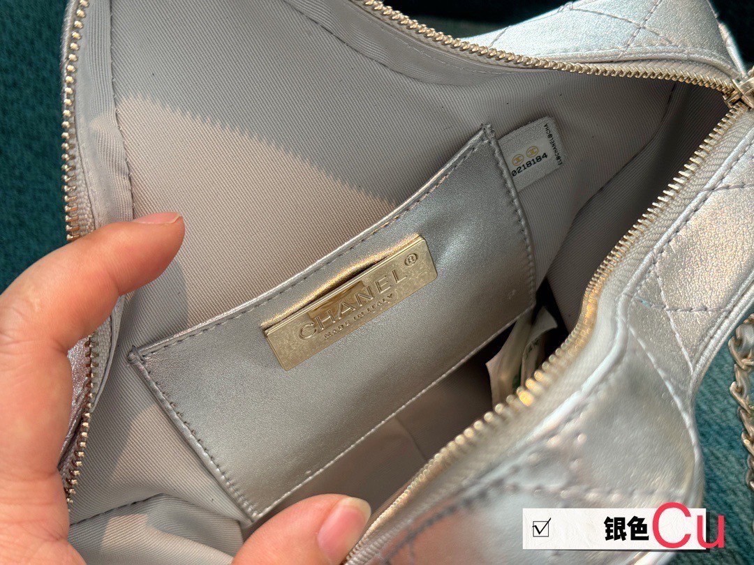 CHANEL STAR BAG IN LEATHER กระเป๋าสะพายรูปดาว ดีไซส์น่ารักน่าใช้ เกรดไฮเอน 1:1 ใช้งานต่างประเทศได้