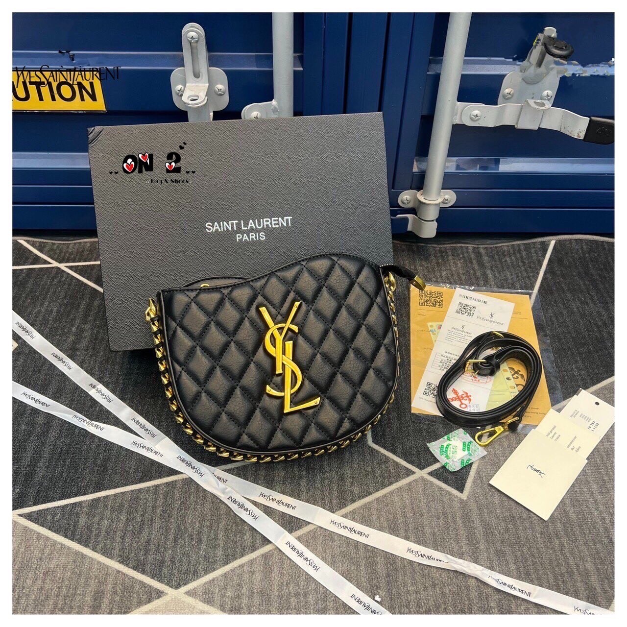 YSL Half Moon Hobo Curve Bag รุ่นพิเศษ ปากกระเป๋าดีไซส์โค้งสวย ขนาดกำลังดี ใช้ได้ตลอด งานหนังสวย มาพร้อมสายยาว คอลนี้ไม่มีไม่ได้น้าา สวยเกินราคาเเน่นอนค่า