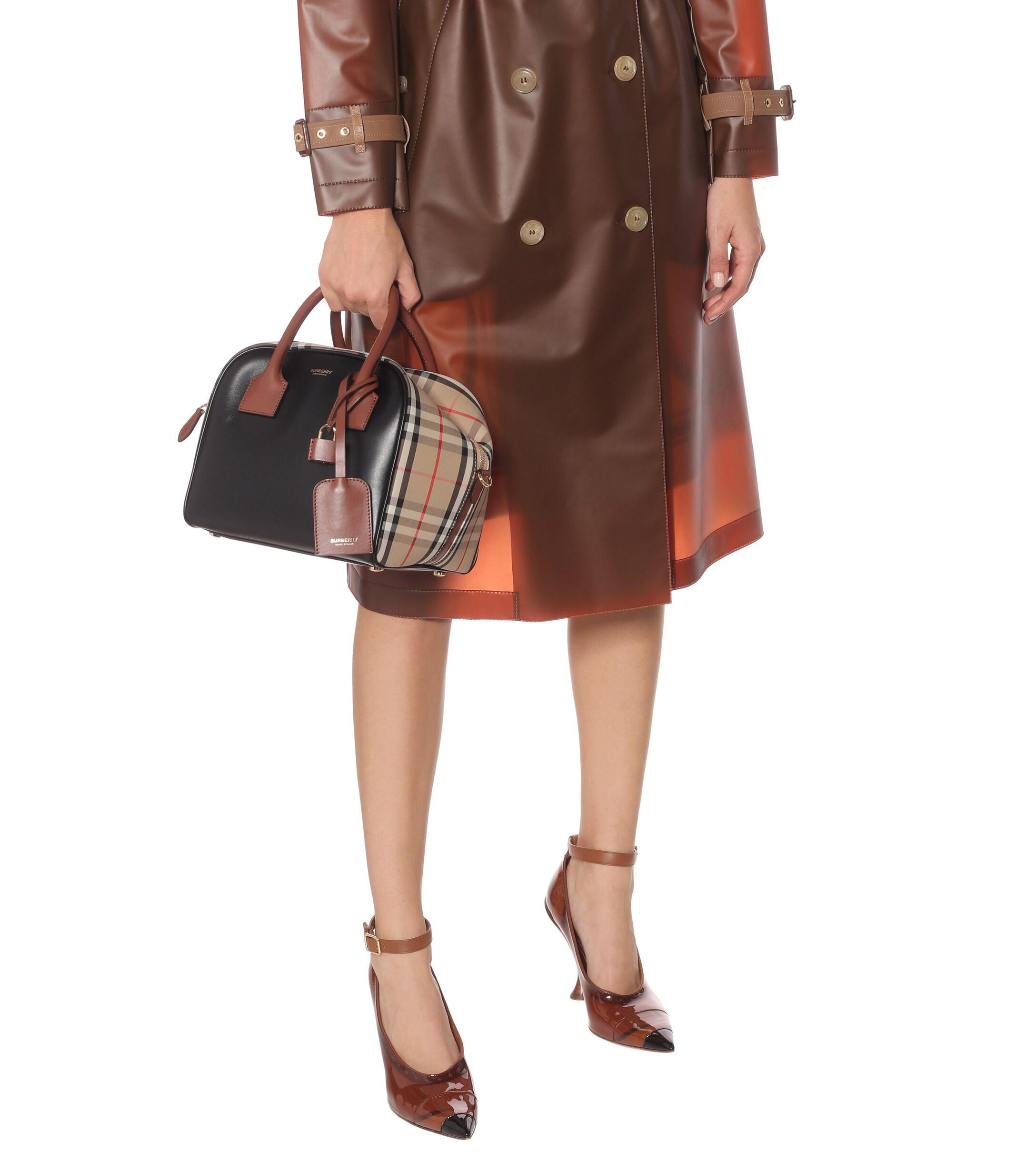 Burberry Cube Shoulder Bag Black / Burberry Vintage Checked Cube Bag / WOMAN BURBERRY HANDBAGS กระเป๋าถือ กระเป๋าสะพายครอสบอดี้ วัสดุหนังสีดำตัดด้วยผ้าลายซิกเนเจอร์แบรนด์