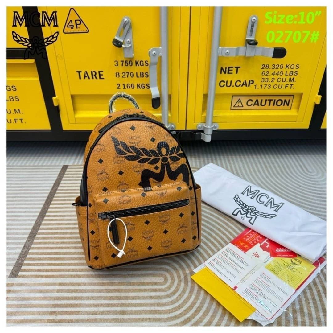 ORI | M.C.M Small Stark Mega Laurel Visetos Backpack กระเป๋าเป้คอลใหม่ไซส์เล็ก ดีไซน์โลโก้ด้านหน้าสวยหรูโดดเด่น Best seller Unisex ของงานเป้จริงๆ ใช้ได้ทั้งหนุ่มๆและสาวๆ