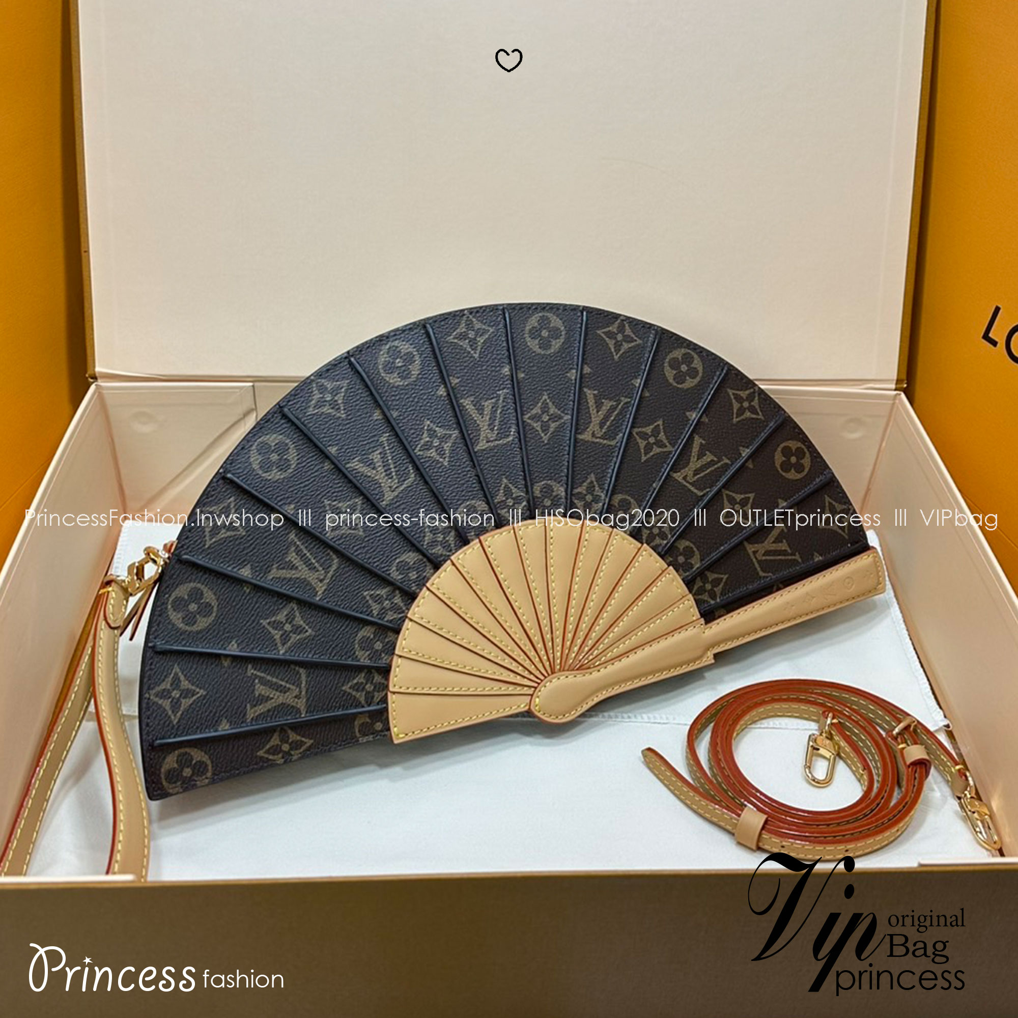 TOP ORI หนังแท้ | LV Fan Bag กระเป๋าสะพายดีไซส์รูปพัด เปิดตัวกระเป๋ารุ่น Fan ดีไซน์โดดเด่นบนรันเวย์แฟชั่นโชว์คอลเลกชันประจำฤดูกาล Spring-Summer 2025