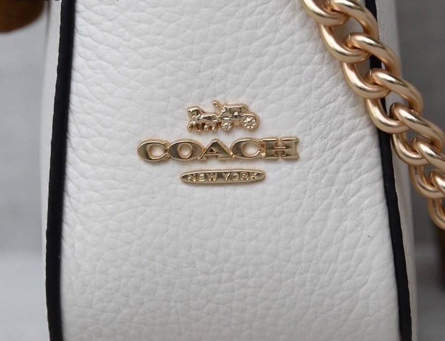 COACH MARLIE TOP HANDLE SATCHEL BAG (COACH C1765) กระเป๋าหิ้ว//สะพายข้าง//สะพายครอสบอดี้ร์ได้ หนังแท้สวยงามค่ะ เปิดปิดกระเป๋าแบบหมุนล็อคใช้งานง่าย ภายในโล่งสามารถใส่กระเป๋าเงินใบยาวได้;ของจำเป็นได้ครบค่ะ;มีช่องซิปและช่องโล่งให้ใส่ของจุกจิกนะคะ มาพร้อมสายส