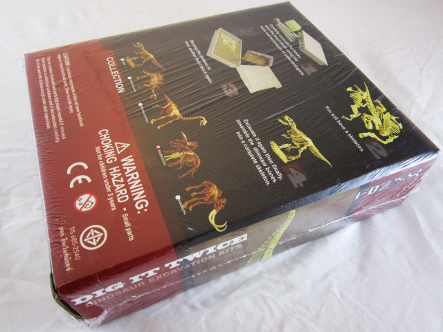 ชุดขุดฟอสซิลDig it Twice (แบบเล่นสองรอบ ขุดแล้วนำมาประกอบเป็นโมเดลได้)