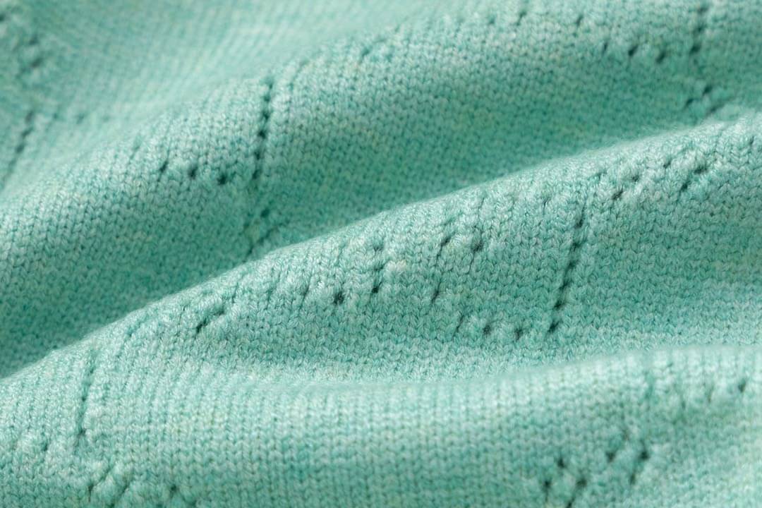 GUCCI Sweater / GUCCI Pullover aus Wolle mit GG งานเกรดออริจินอล มีป้ายแท็กที่คอเสื้อทุกตัว ใส่ได้ทั้งผู้หญิงผู้ชาย พร้อมส่งที่ไทย ภาพสินค้าถ่ายจากงานขายจริง ใช้งานต่างประเทศได้