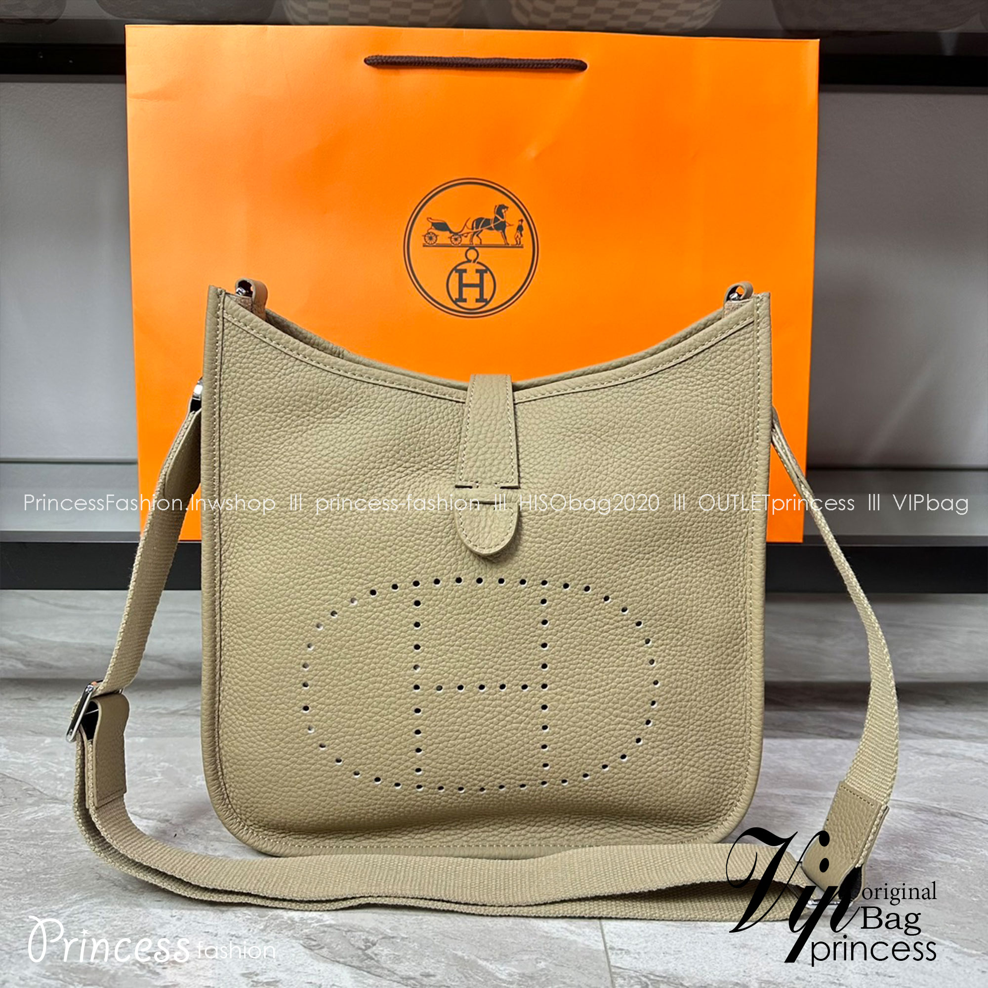 HERMES Evelyne PM Bag The Perfect Crossbody Bag 29cm กระเป๋าทรงโท้ทแบรนด์หรู เอกลักษณ์ของความสง่างาม เกรดออริ สลับแท้ 1:1 ใช้งานต่างประเทศได้