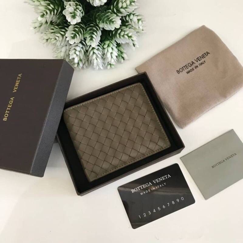 พรีเมี่ยมกิ๊ฟแท้ 100% 】Bottega Veneta BI-FOLD MEN WALLET