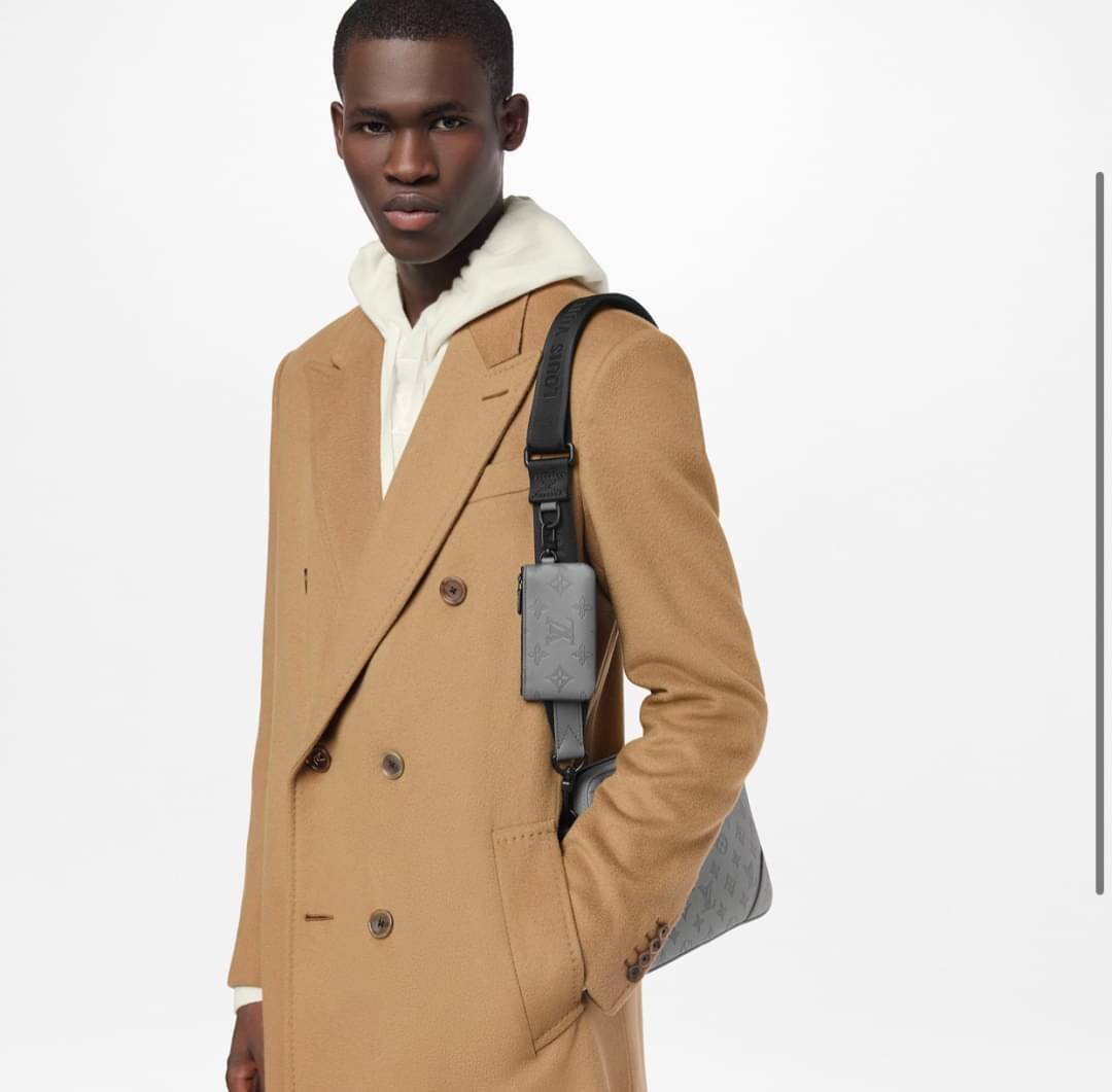 LV Duo messenger Gray Monogram Shadow เกรดใช้งานสลับใบจริงได้ เทพออริจินอล เนื้องานสวยงาม หนังแท้ ใช้ได้ทั้งชายหญิง ภาพสินค้าถ่ายจากงานขายจริงใช้งานต่างประเทศได้