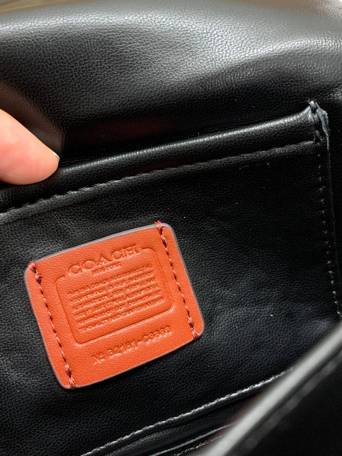 รุ่นใหม่ล่าสุด ได้ไปไม่ผิดหวังแน่นอนจ้าา😁COACH PILLOW TABBY SHOULDER BAG 18 ((C3880)) พร้อมส่งที่ไทย คุณภาพเกินราคา! กระเป๋าหิ้ว//สะพายแบบครอสบอดี้ร์ 🔺หนัง nappa หนานิ่ม นุ่มมากๆ รุ่นใหม่ล่าสุดค่ะ! พร้อมโลโก้รุ่นใหม่ด้วยเช่นกัน เพิ่มความหร