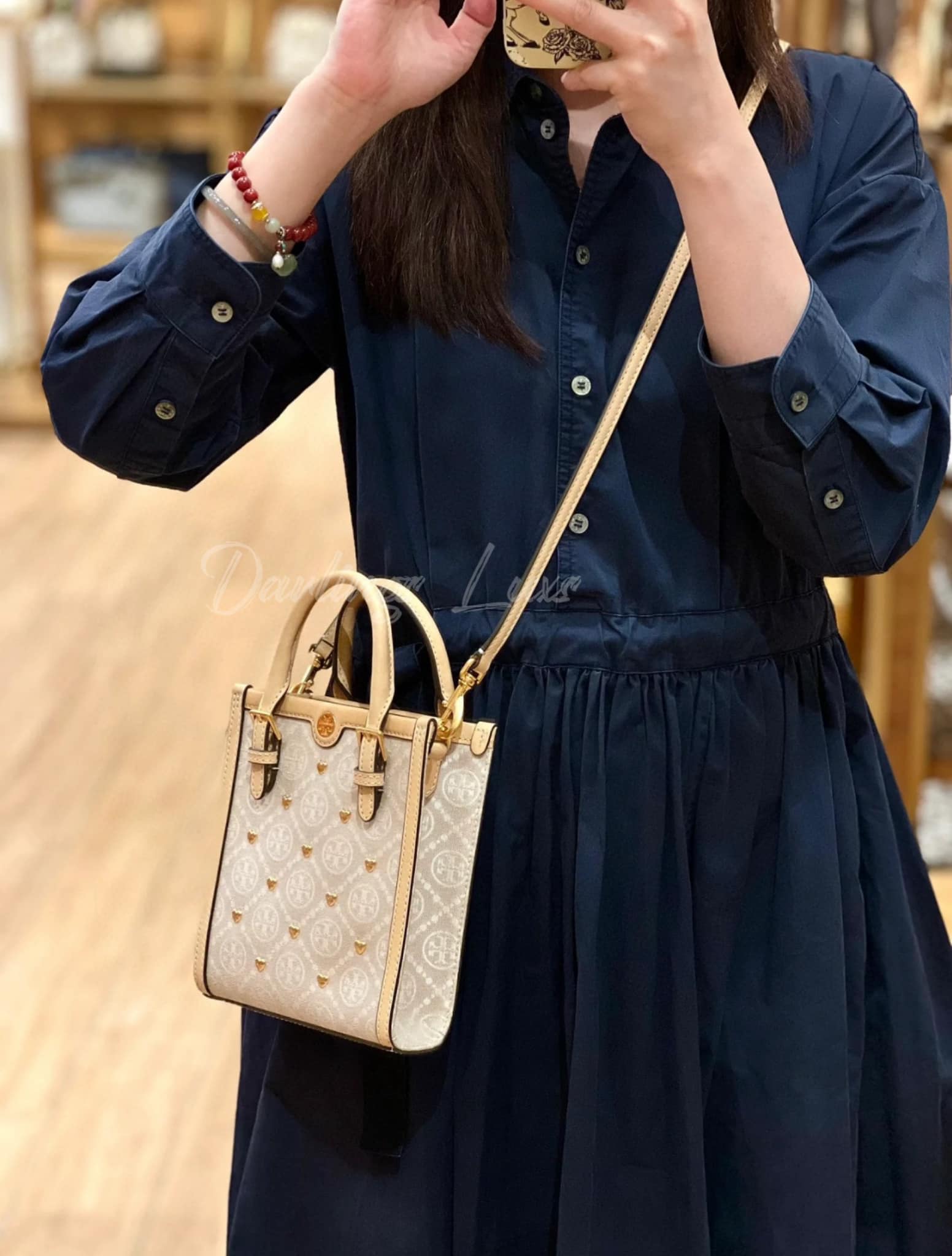 TORY BURCH Mini T Monogram Tote ivory multi heart shape / Tory Mini Tote Bag กระเป๋าทรงโท้ทมินิแต่งหัวใจสีทองสวยหรู น่ารักรุ่นใหม่ล่าสุด เกรดท็อปออริ เทียบแท้ 1:1 เกรดดีสุด ใช้งานต่างประเทศได้