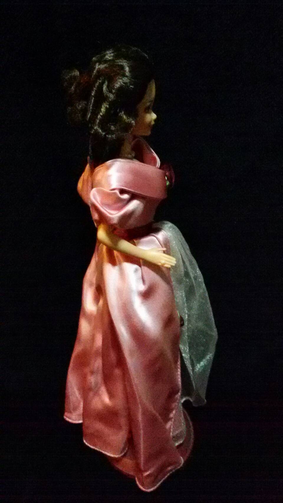 Hallmark Special Edition Sweet Valentine Barbie ตุ๊กตาบาร์บี้แท้มือสองสภาพดีค่ะ