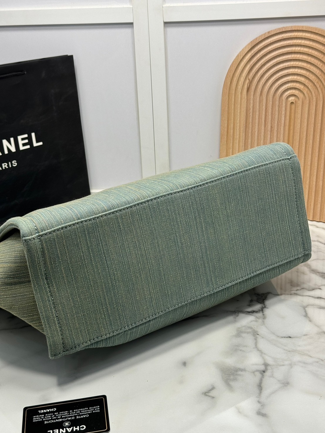 ORI หนังแท้ | Chanel Deauville Tote Bag กระเป๋าสะพายทรงโท้ทช้อปปิ้ง ใบใหญ่ ภายในโล่งกว้าง จุของได้เยอะ