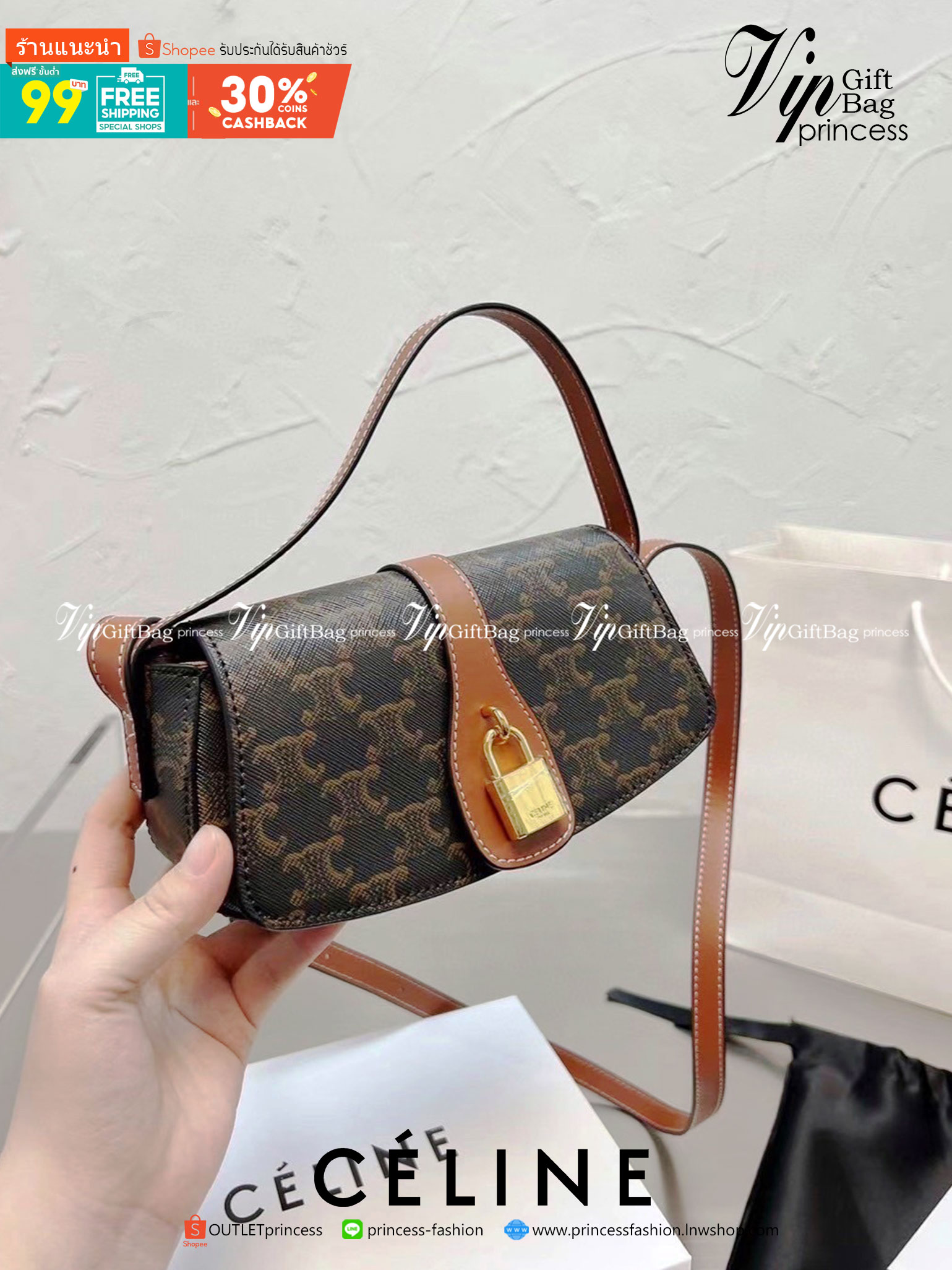 VIP 】CELINE TABOU CLUTCH BAG CELINE MINI CROSSBODY BAG (GWP) วัสดุ Triomphe Canvas หนังสวยอยู่ทรงกันน้ำได้ ขนาดกำลังน่ารัก การออกแบบที่เน้นความเรียบแต่หรู มาพร้อมสายสะพายสั้นและสายสะพายยาว สำหรับสะพายไหล่ สายปรับระดับสั้น-ยาวได้ (ถอดไม่ได้) โดดเด่นที่ด้าน