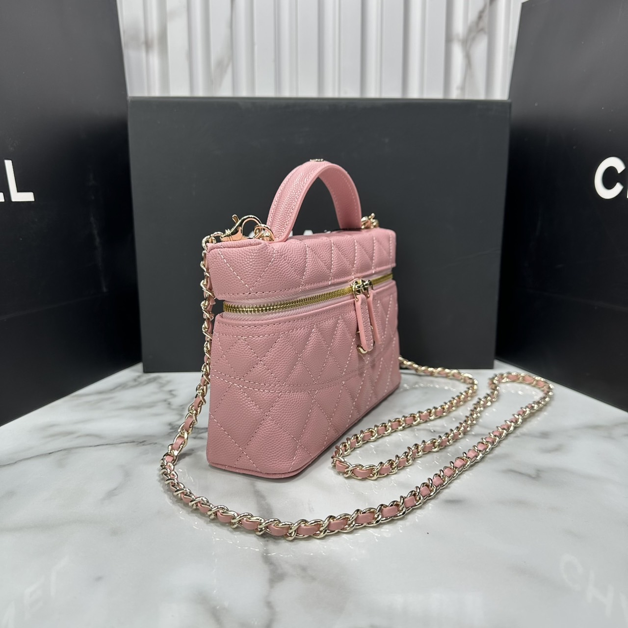 ORI หนังแท้ | CHANEL Long vanity with chain กระเป๋าสะพายรุ่นวานิตี้รุ่นใหม่ล่าสุด ดีไซน์ใหม่รูปทรงคลาสสิค หูจับแต่งโลโก้สวยหรู สายสะพายข้างเป็นโซ่ถอดได้