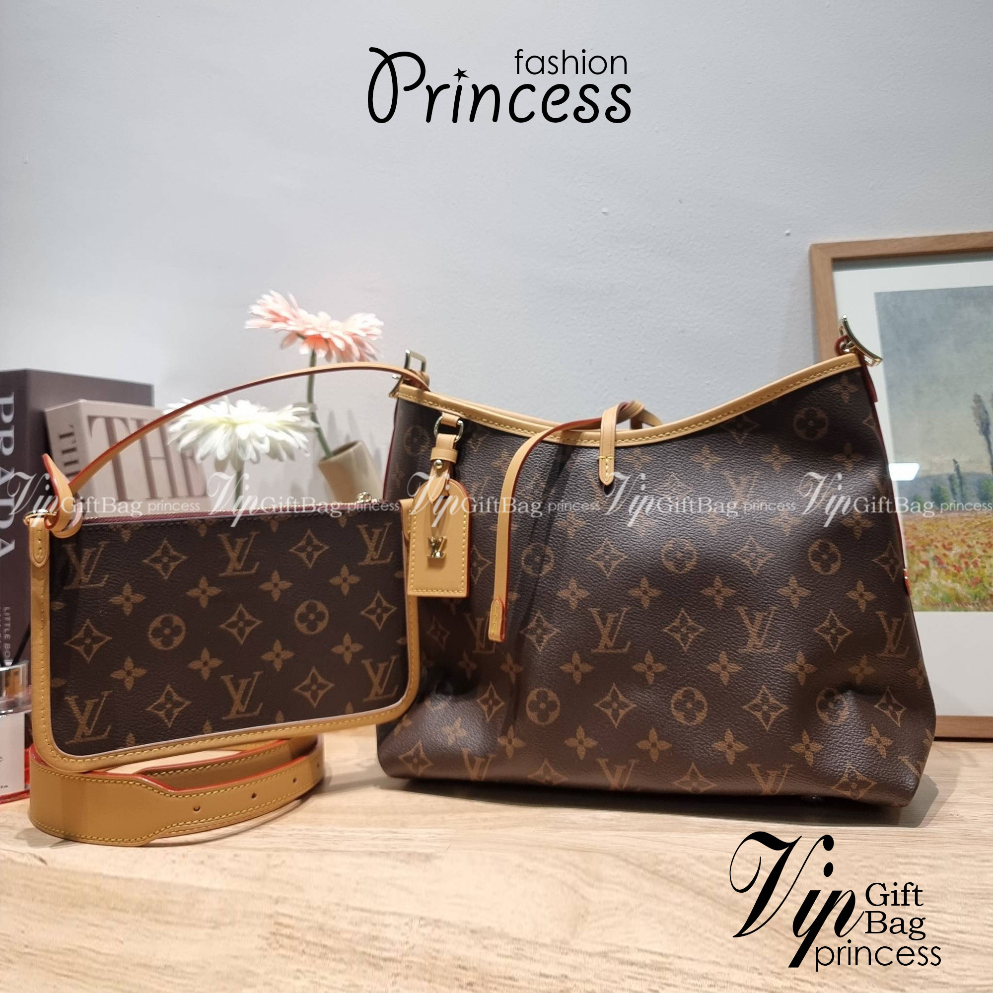 LV CARRYALL PM รุ่นลิมิเต็ดที่สาวๆตามหา กระเป๋าสะพายไหล่ทรงสวย ดีไซน์เรียบง่ายคลาสสิค หรู ดูผู้ดี รูปทรงใช้งานง่าย มาพร้อมใบลูก ไว้เก็บของจุกจิก วัสดุหนังแคนวาส ปากกระเป๋ามีสายหนังผูกกันของหล่นได้และยังมีกระดุมแม่เหล็กอีกด้วย สายสะพายถอดปรับได้ ภายในโล่งก