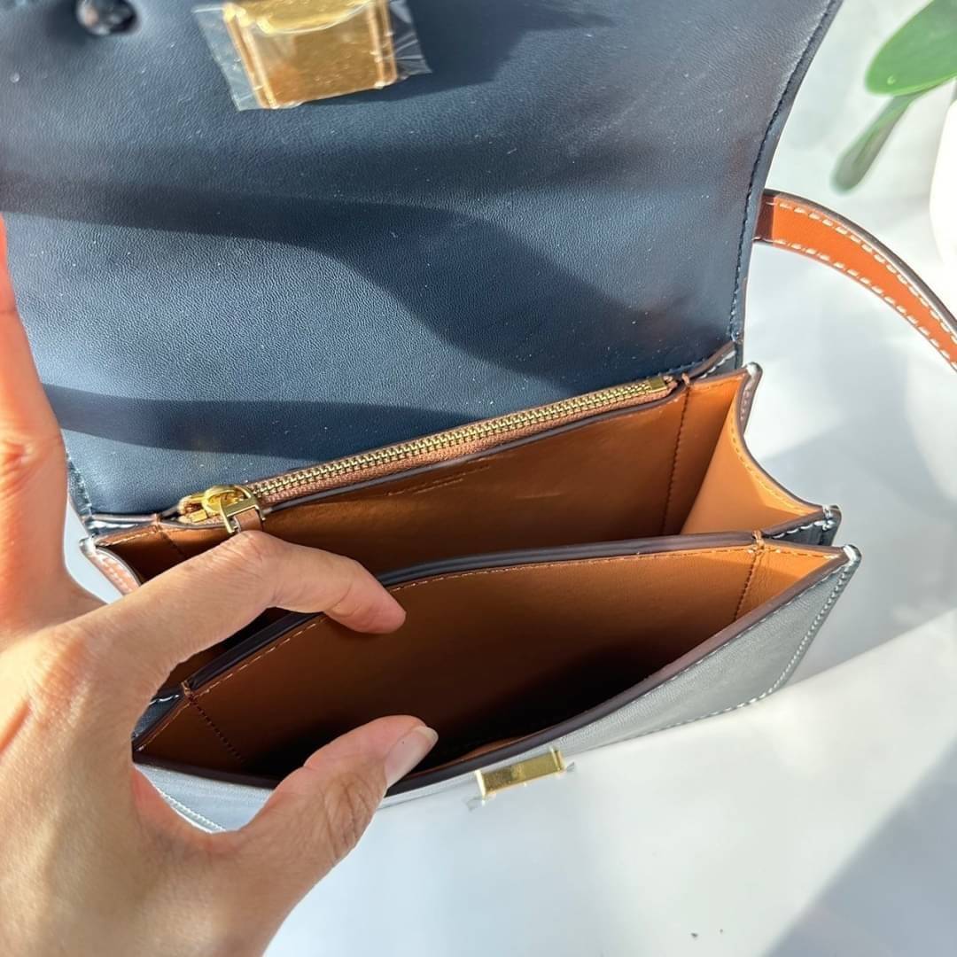 TORY BURCH Eleanor T Monogram Small Convertible Shoulder Bag / Tory Burch Eleanor Classic Jacquard Bag กระเป๋าสะพายดีเทลขอบประณีต