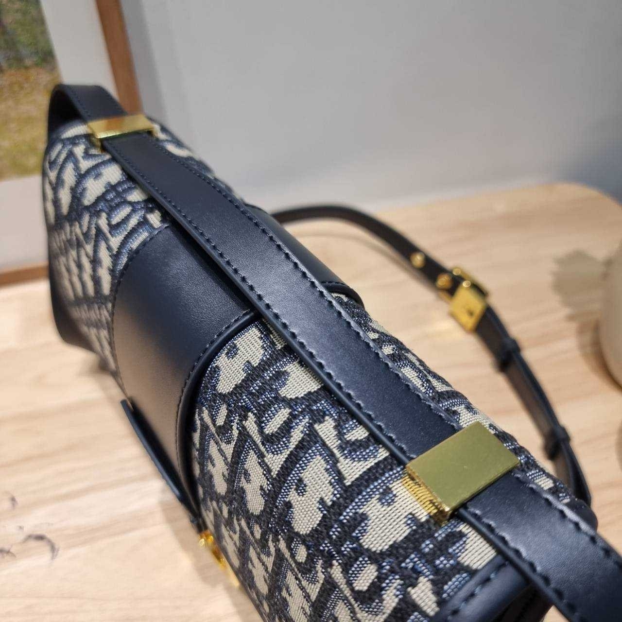 CD 30 MONTAIGNE BAG กระเป๋าสะพายข้างสุดฮอต ที่สาวๆต้องไม่พลาด ทรงสวยมีกิมมิคในตัว ดูแพง เกรดออริ 1:1 ใช้งานต่างประเทศได้