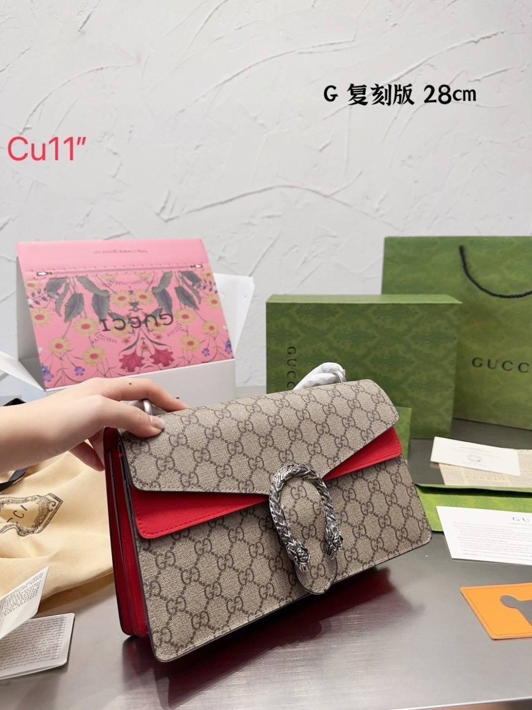 GUCCI Dionysus small shoulder bag กระเป๋าสะพายรุ่นคลาสสิคสุดวินเทจ ฮอตสุดไม่มีใครเกิน ที่สาวๆต้องไม่พลาด!! ดึงดูดและสะกดสายตาด้วยอะไหล่ดีเทลหรู