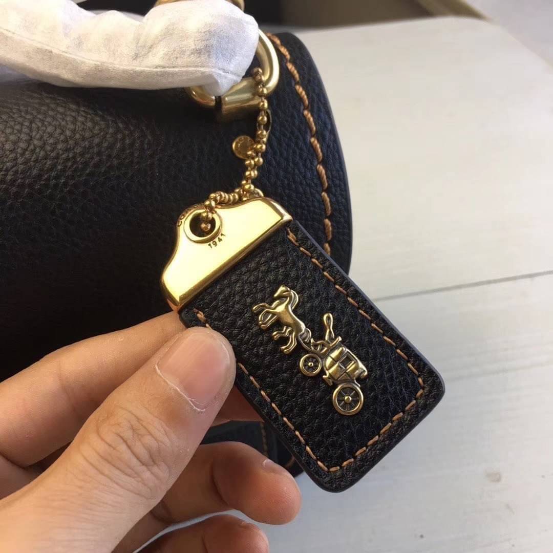 COACH Troupe Crossbody In Signature Canvas 2สี พร้อมส่งที่ไทยราคาสุดคุ้ม