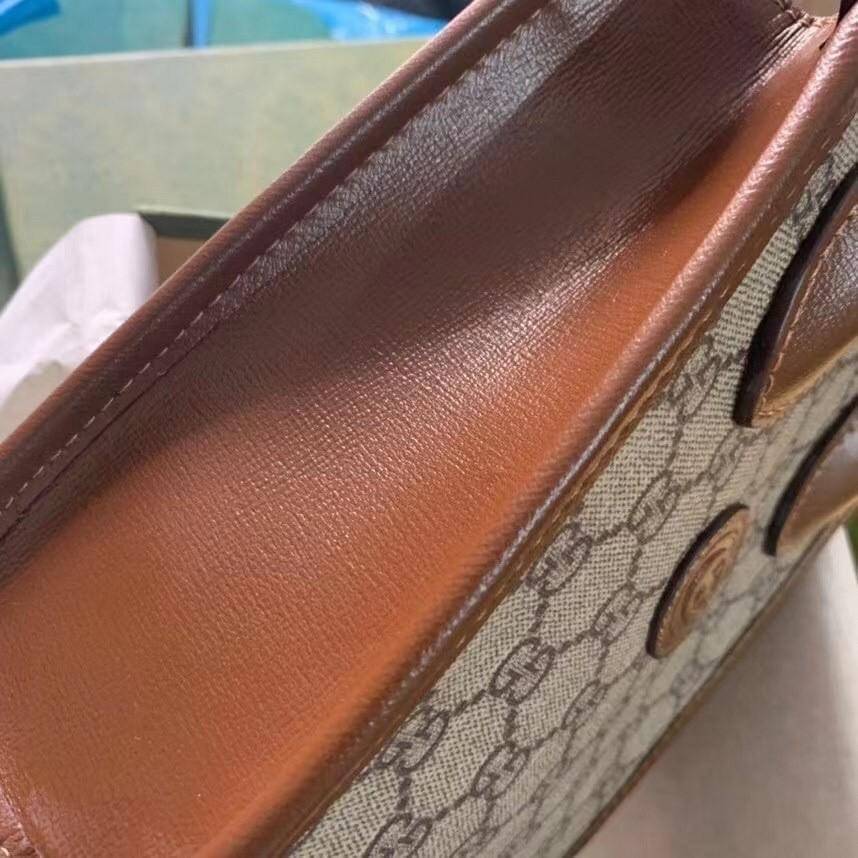 Gucci mini Tote กระเป๋าสะพายข้าง Premiumgift วัสดุหนังแท้ ด้านในโล่ง ใส่กระเป๋าตังค์ ใส่โทรศัพท์ Iphone+ ได้ สายยาวปรับระดับได้ Crossbody ได้ น้ำหนักเบา มาพร้อมกล่องและลิปบิ้นแบรนด์ สวยหรูดูแพง จะซื้อใช้เองหรือเป็นของขวัญก็เหมาะ ได้ไปไม่ผิดหวังค่ะ ไอเท็มน