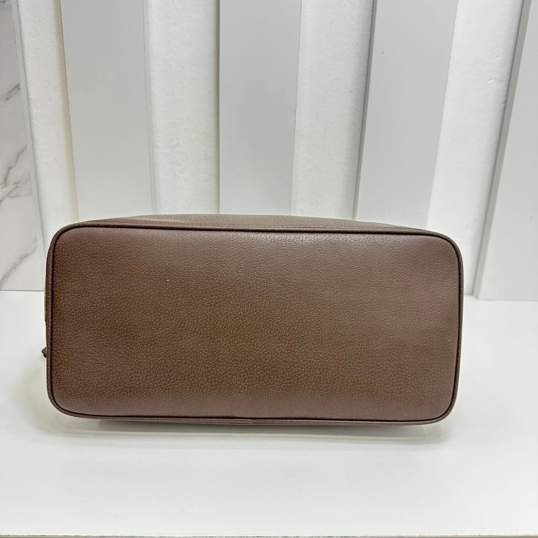 13" GUCCI OPHIDIA GG MEDIUM SHOULDER BAG Beige and ebony GG Supreme canvas Brown leather trim กระเป๋าสะพายไหล่ อะไหล่ทองหรูหรา