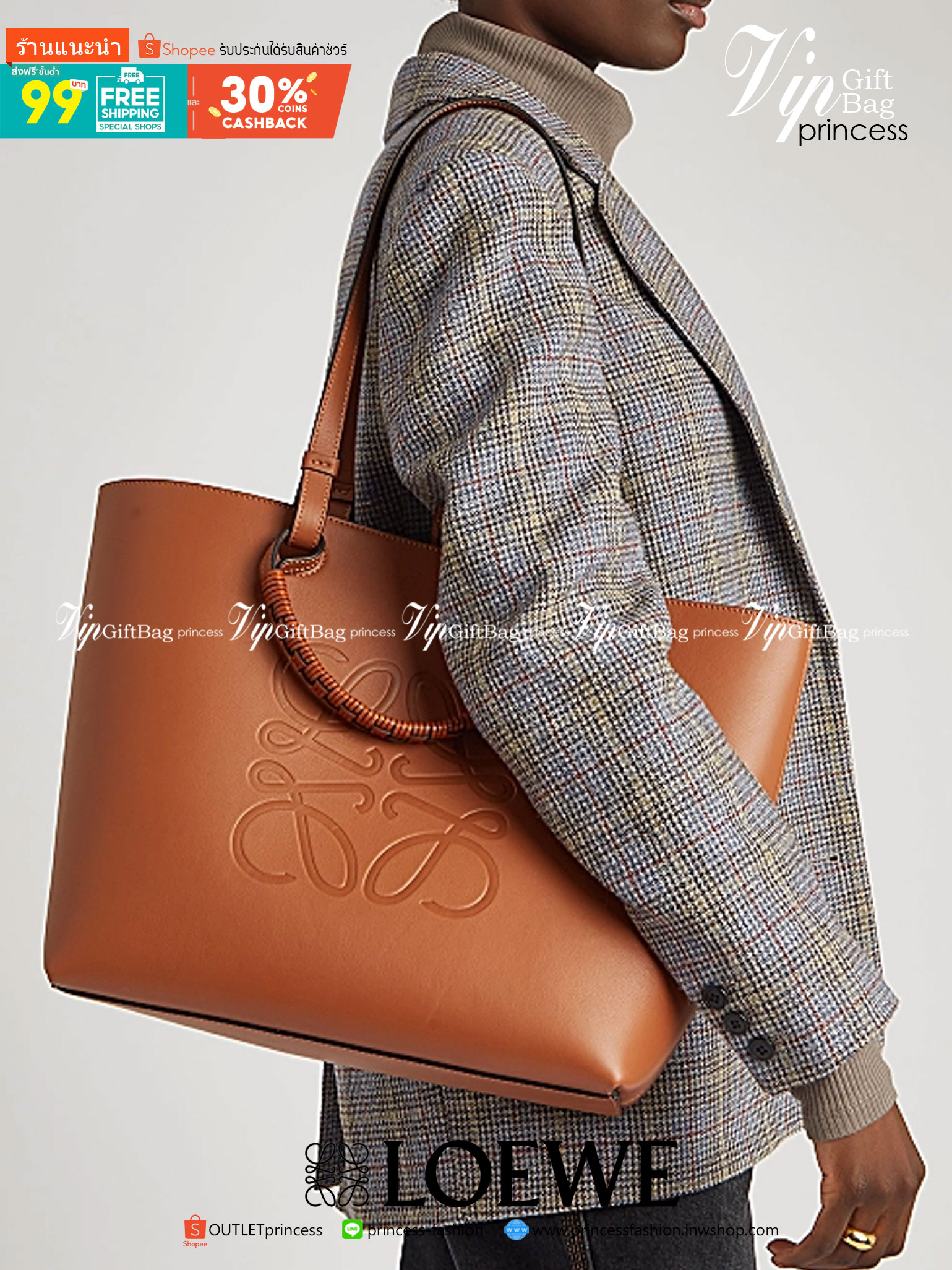 พร้อมส่งความสวย! Super Rare! ห้ามพลาด!✴️ LOEWE HANDLE & SHOULDER BAG VIP GIFT WITH PURCHASE (GWP) กระเป๋าหนังแท้พรีเมี่ยมกิ๊ฟ Limited จาก LOEWE PERFUME DUTYFREE รุ่น Rare items สุดๆวัสดุหนังแท้ Lambskin แบบนิ่มเทคเจอร์สวยดีไซน์สุดหรูคงเอกลักษณ์แบรน