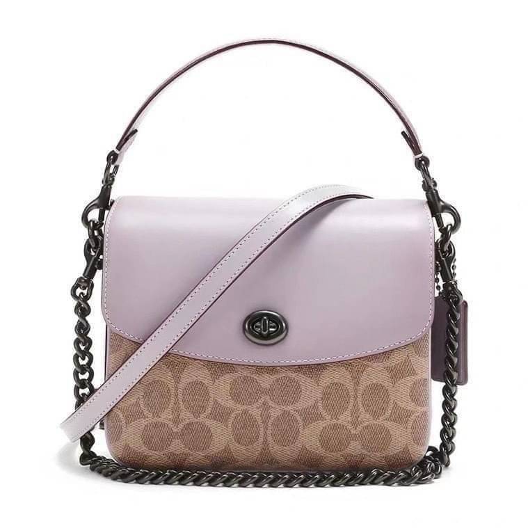 3สาย Coach 89089 Cassie Crossbody 19 In Signature Canvas เรียบหรู ดูดี ต้องไอเท็มนี้เลยจ้า กระเป๋าถือ/สะพายข้าง สุดพิเศษ!! มีสายมาให้ถึง 3 แบบ!! สลับใช้แมทช์ตามสไตล์ได้เลย วัสดุหนังแคนวาสสลับหนังเรียบ เปิด-ปิดด้วยตัวบิดล็อค ภายในแบ่งสัดส่วนอย่างดี ใส่ของไ