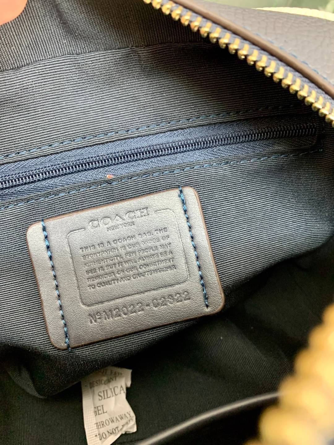 OUTLET 】COACH LADIES GENUINE CAMERA CLASSIC BAG ((2822)) ✔️สินค้าปกติตามเงื่อนไขทั่วไปค่ะ!! พร้อมส่งที่ไทยค่ะ! กระเป๋าสะพายแบบครอสบอดี้ร์ หนังแท้+ผ้าjacquard ทอลายแบรนด์ สวยงามมากๆค่ะ