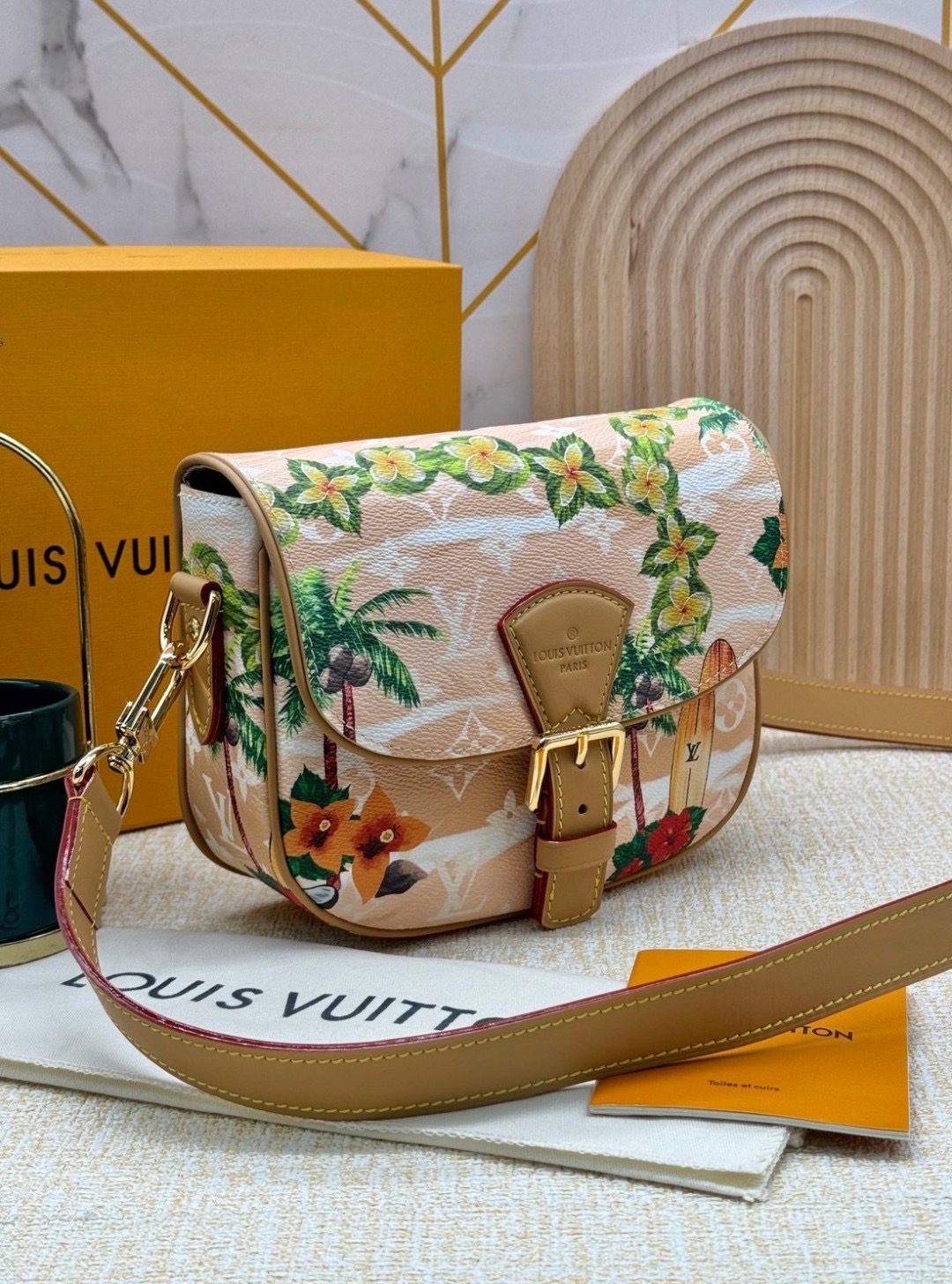 LV Montsouris PM Messenger Bag / LV Limited Bag กระเป๋าสะพายลวดลายฤดูร้อนสวยงาม รุ่นลิมิเต็ดมีจำนวนจำกัด เกรดออริ 1:1 ใช้งานต่างประเทศได้