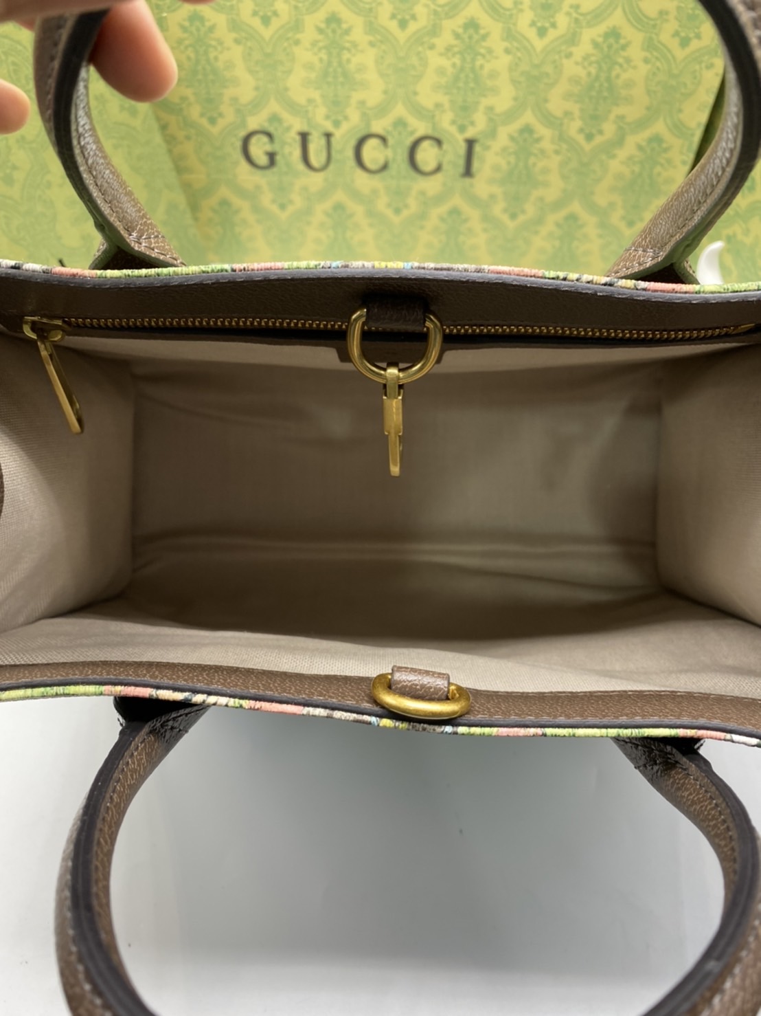 หนังแท้ GUCCI Tiger GG small tote bag พร้อมส่งที่ไทย