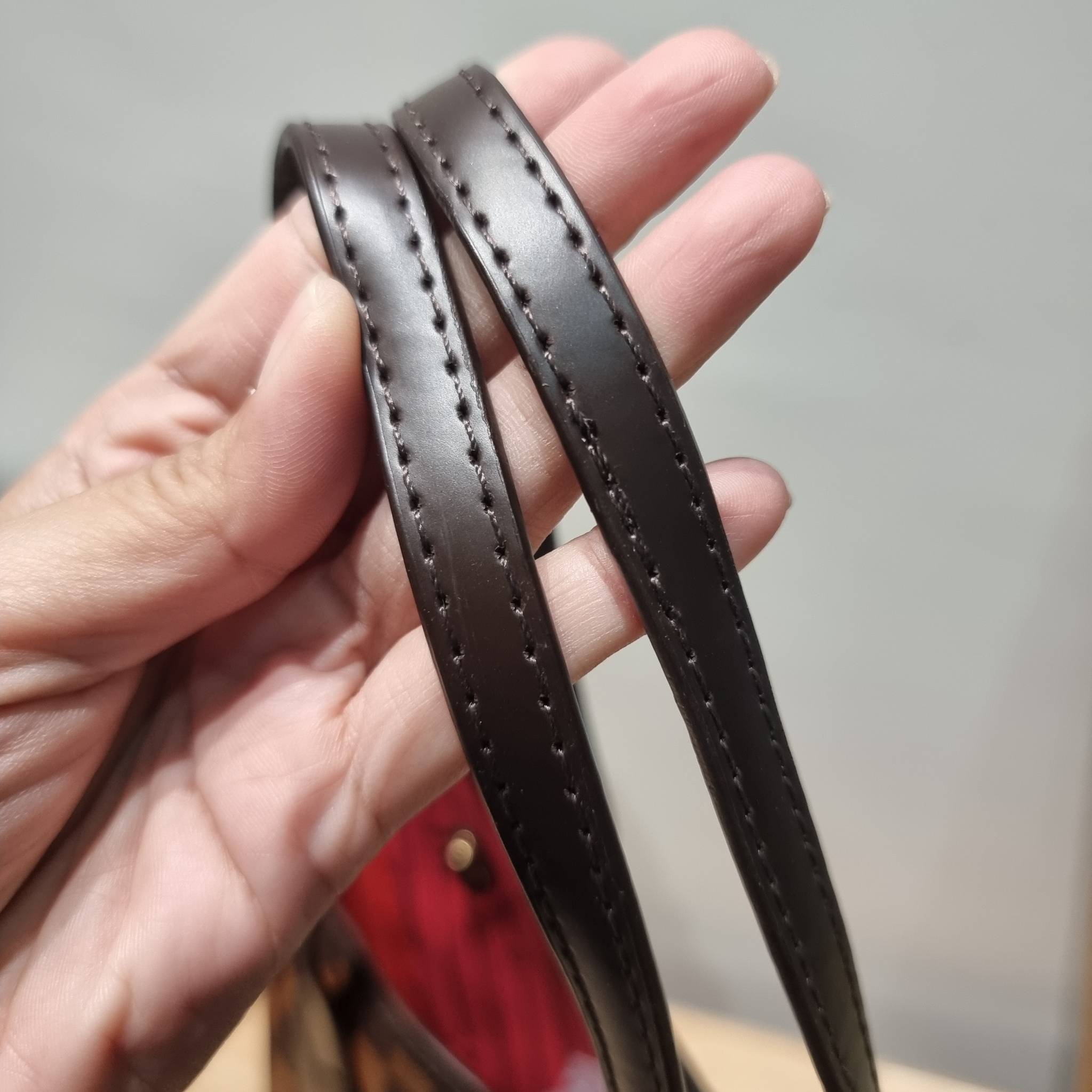 LV Neverfull Monogram / LV 2IN1 TOTE SET กระเป๋าสะพายไหล่ใบใหญ่ทรง tote มาพร้อมใบลูก คลาสสิคที่สุด เป็นอีกรุ่นที่มีคนใช้กันทั่วบ้านทั่วเมือง ฮิตแบบไม่ต้องพูดเยอะ