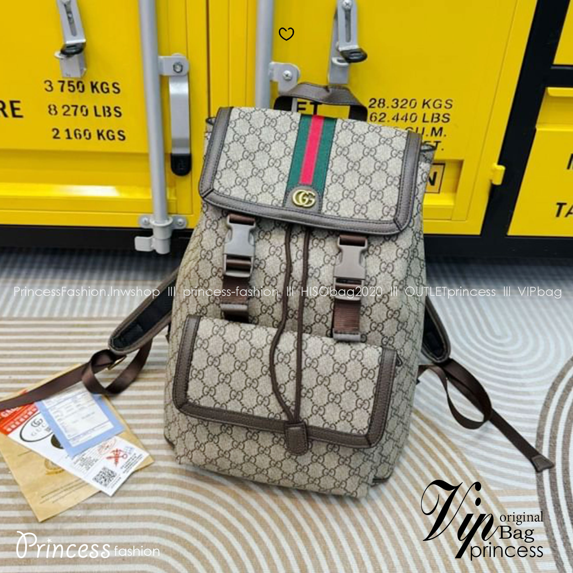 GUCCI Ophidia small backpack กระเป๋าเป้ แคนวาส GG Supreme พาเลตต์สีน้ำตาลเบจที่สวยงามเหนือกาลเวลา โดดเด่นด้วยลาย Double G ขนาดกำลังเหมาะ ไม่เล็กไม่ใหญ่จนเกินไป ใช้งานง่าย