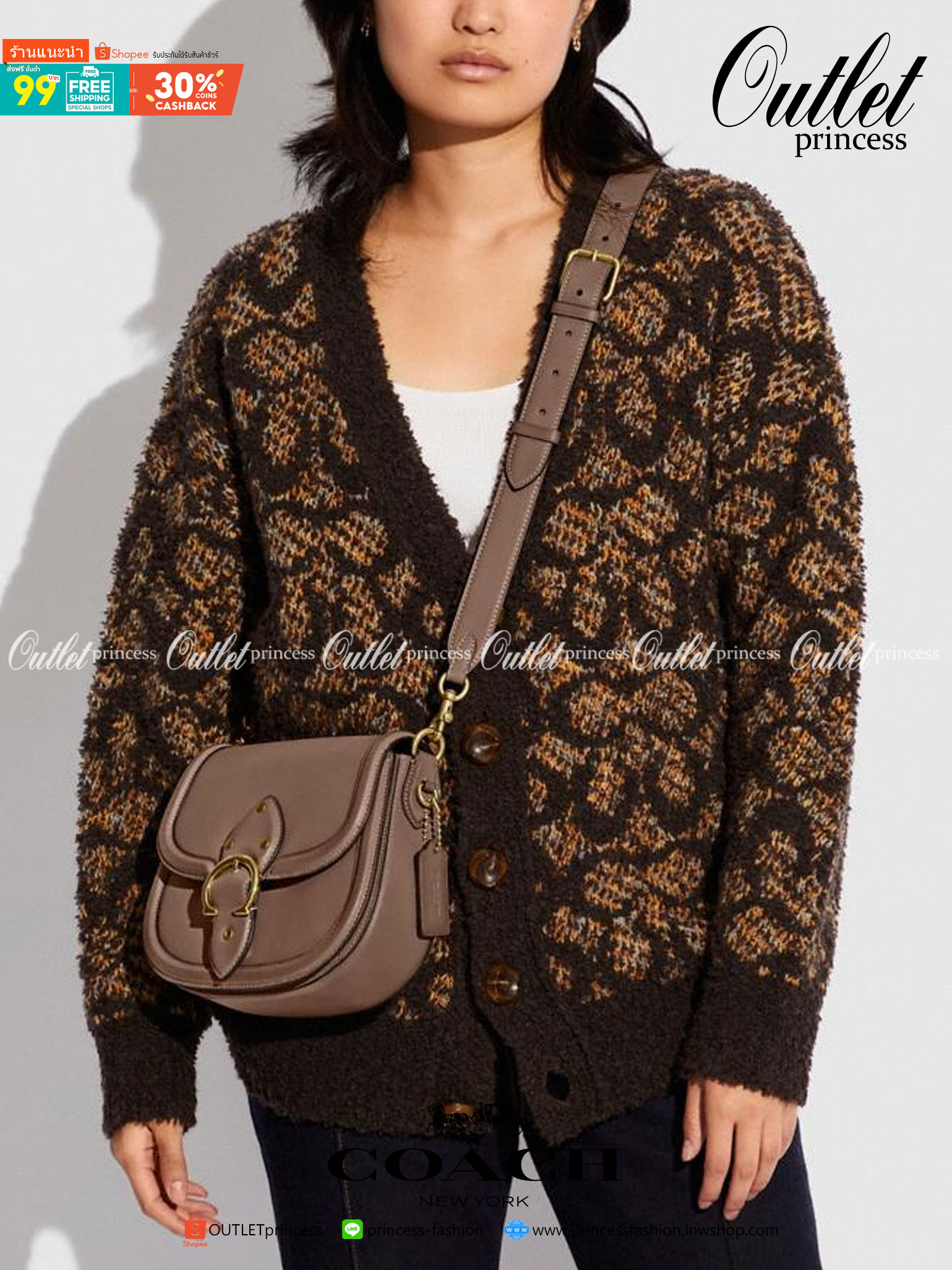 Coach Printed Coated Canvas And Glovetaanned เข้าเพิ่ม 4 แบบ มี 2สาย สายหนังและสายสปอร์ต สุดคุ้มเลยค่าา พร้อมส่งที่ไทยอีกครั้ง ฮอตฮิตไม่เลิกค่ะ ถามหากันเยอะมาก! กระเป๋าสะพายครอสบอดี้ร์ วัสดุหนังแท้ชั้นดีที่สุด! หนังสวย บวกกับอะไหล่แบรนด์ที่ดูเด่นคลาสสิคตร