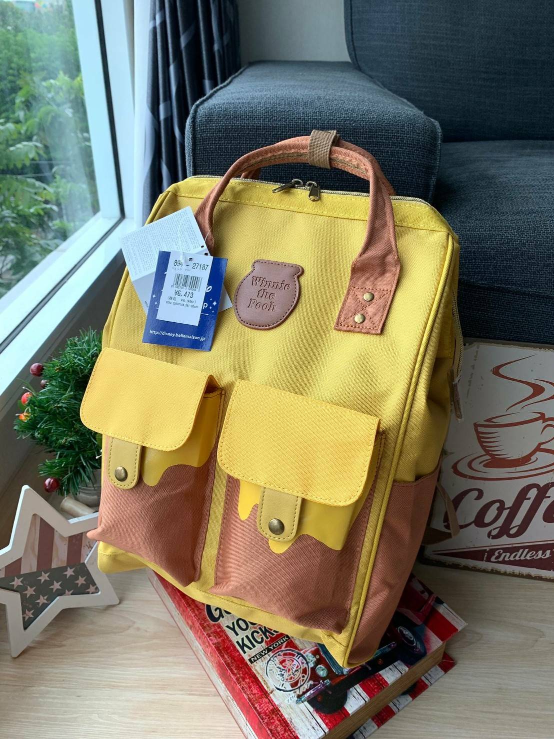 Belle Maison's Disney Fantasy Bags! รุ่น Classic Backpack จากBellemaison แห่งเดียวในประเทศญี่ปุ่น มีรูปโฉมและสไตล์ใช้งานคล้ายแบรนด์ Anello แต่งแต้มสีสันและลวดลายเพิ่มเติมลงบนกระเป๋าจากเหล่าการ์ตูนของดิสนีย์ เป็นรุ่นลิมิเตทสุดๆที่ออกมาไม่บ่อยเลยคร้า!!