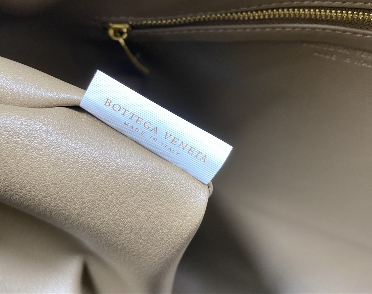 BOTTEGA Large Hop Shoulder Bag 48cm / BOTTEGA Hobo Bag กระเป๋าสะพายไหล่ใบใหญ่ จุของได้เยอะมาก ดีไซส์สานเป็นเอกลักษณ์สวยงาม