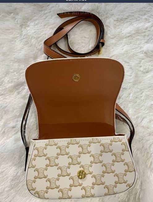VIP 】CELINE TABOU CLUTCH BAG CELINE MINI CROSSBODY BAG (GWP) วัสดุ Triomphe Canvas หนังสวยอยู่ทรงกันน้ำได้ ขนาดกำลังน่ารัก การออกแบบที่เน้นความเรียบแต่หรู มาพร้อมสายสะพายสั้นและสายสะพายยาว สำหรับสะพายไหล่ สายปรับระดับสั้น-ยาวได้ (ถอดไม่ได้) โดดเด่นที่ด้าน