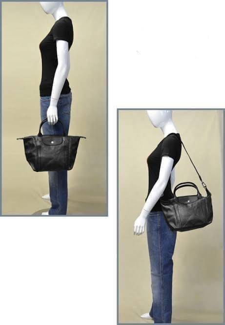 Longchamp Le Pliage Cuir Top handle bag S เรียกว่าเป็นกระเป๋าอีกหนึ่งรุ่นที่ไม่ว่ายังไงก็ฮอตฮิตและติดเทรนด์ตลอดไม่เคยเปลี่ยนกับ ทรง Le Pliage Cuir หนึ่งในตระกูลกระเป๋าสุดไอคอนิกจากแบรนด์