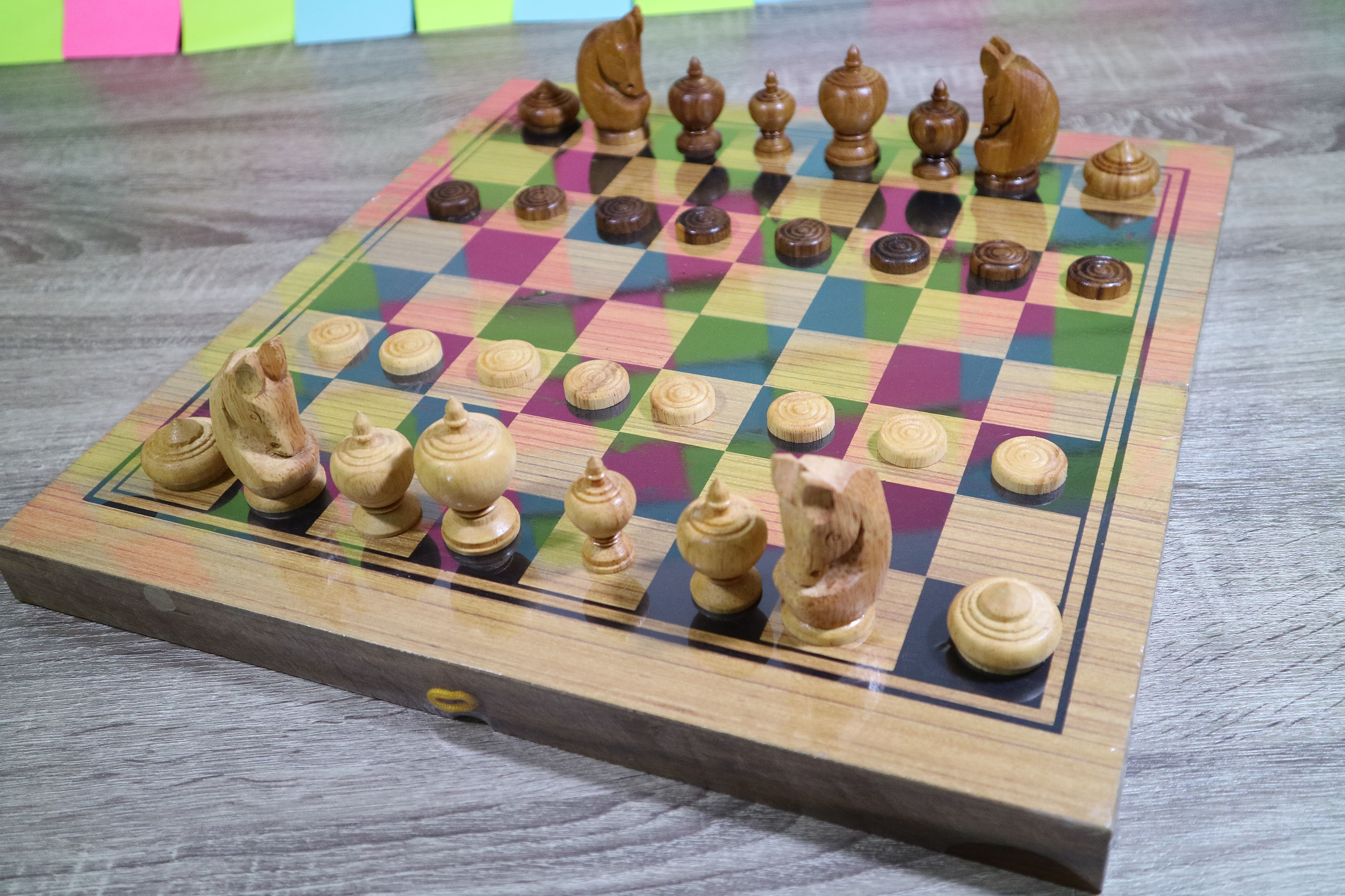 ชุดกระดานและตัวหมากรุกไทยไม้สักและไม้ยางพาราขนาดมาตรฐานพร้อมกล่องเก็บ