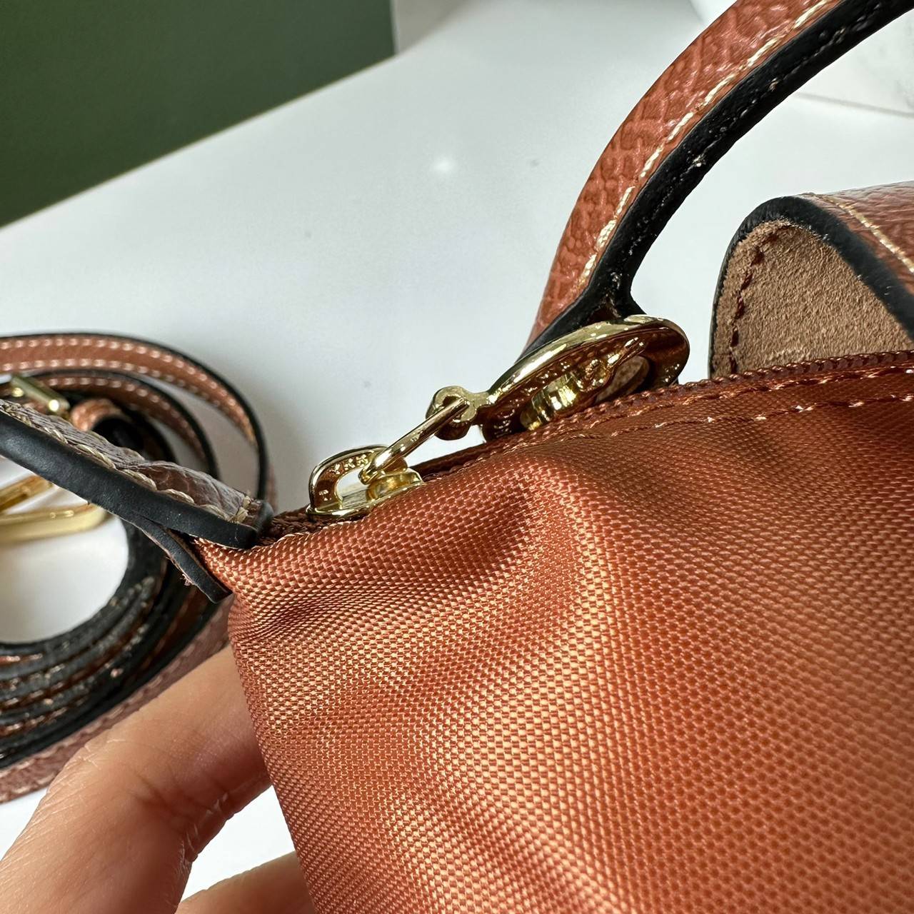 LONGCHAMP LE PLIAGE ORIGINAL Pouch with handle กระเป๋าใบเล็กขนาดกระทัดเหมาะกับใส่ของจำเป็นจุกจิก กันน้ำได้ พร้อมส่ง