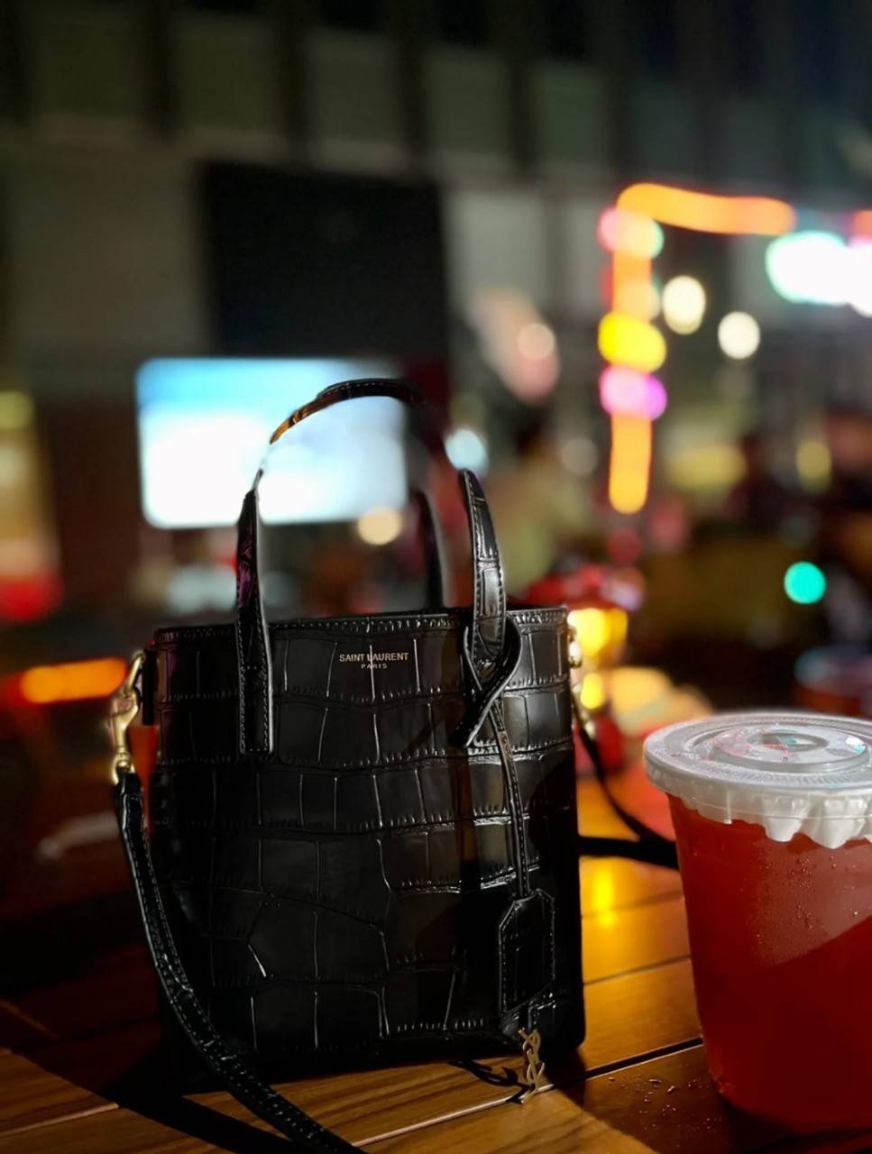 Large YSL CROC TOTE / YSL Toy croc-effect leather tote bag พร้อมส่งครบสองไซส์ *คู่ดูโอ้ สวยแบบตะโกนนน YSL BAG VIP วัสดุหนังสังเคราะห์ หนังนิ่มลายจรเข้เต็มใบ สวยหรูมาก