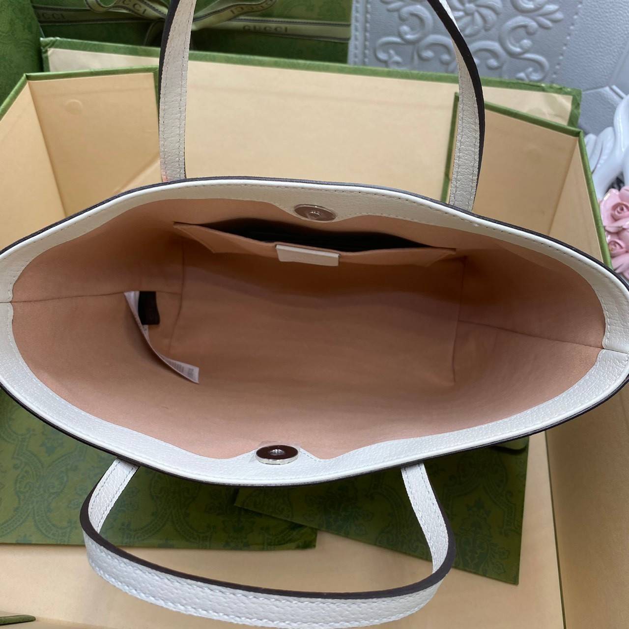 VIP 】Animal-Friendly Gucci Kid Tote Bag งานหนังแท้ทรงตั้งสวย ขนาดกะทัดรัด จุของได้เยอะ ใช้ได้ทั้งเด็กและผู้ใหญ่ น่ารักมากค่ะ **รุ่นขายดีตลอดกาล**