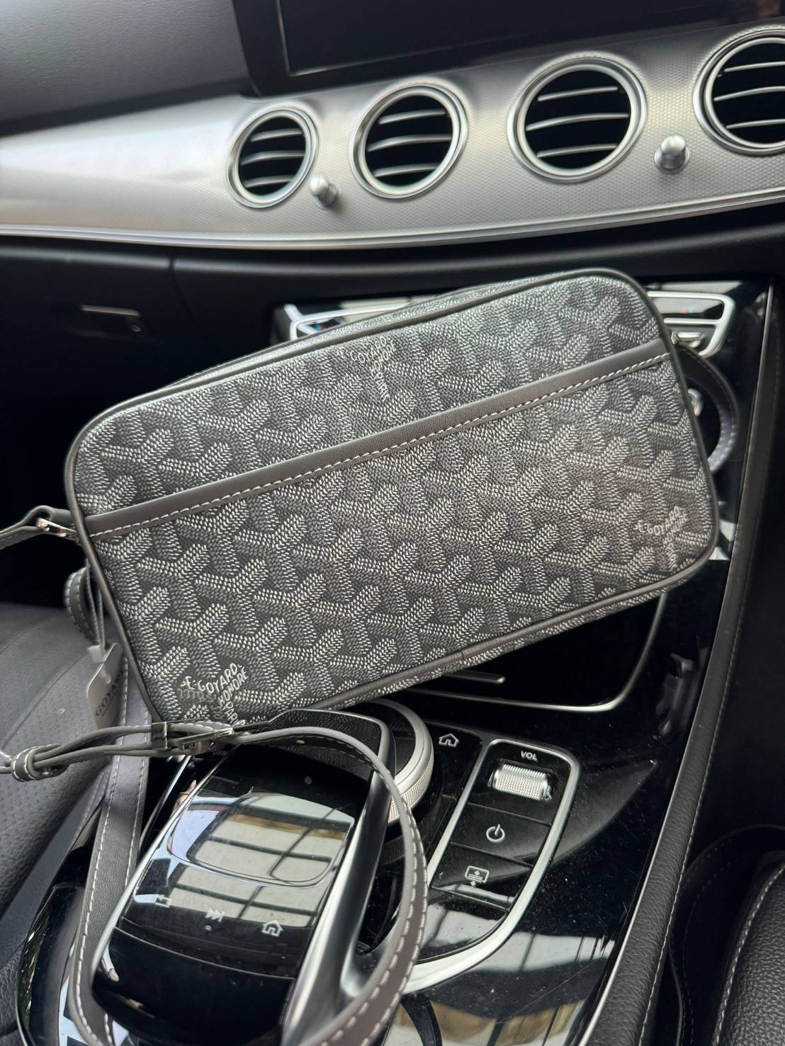 พร้อมส่ง 4 สี Goyard Cap Vert Crossbody Bag กระเป๋าสะพายสัญชาติฝรั่งเศส เกรดออริ สลับแท้ 1:1 ใช้ต่างประเทศได้