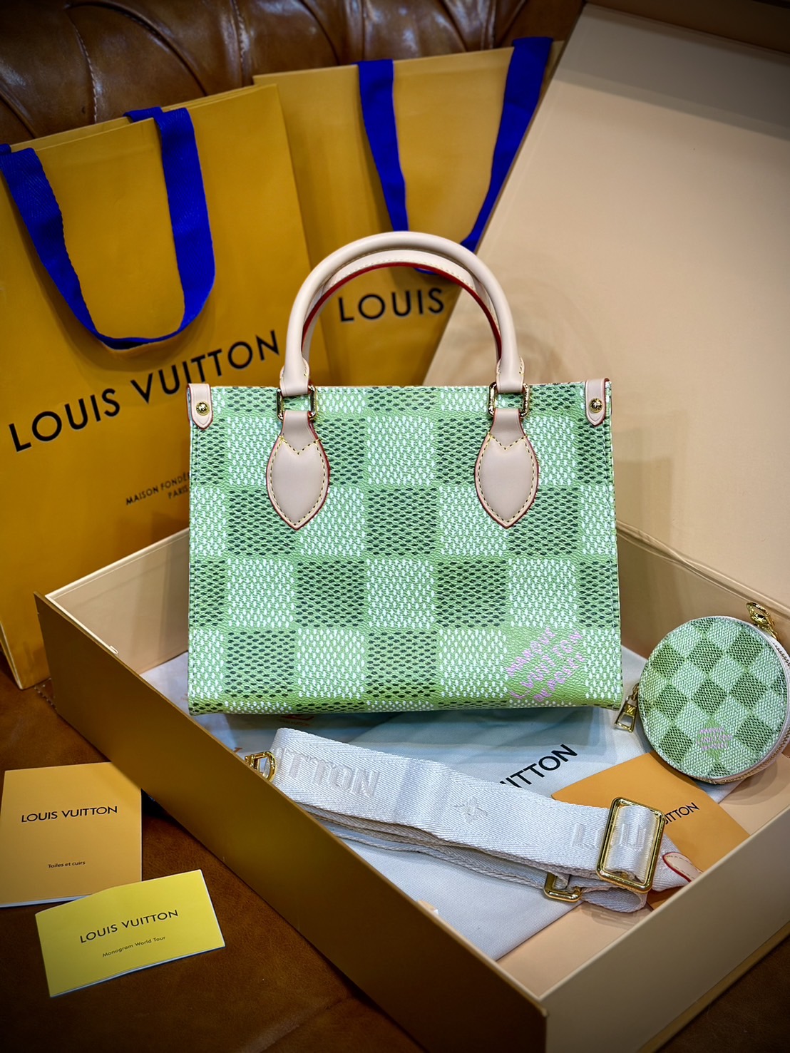 LV Onthego Bandoulière / LV Tote Bag กระเป๋าทรงโท้ทลายใหม่ สวยงามหรูหรา โดดเด่นสะดุดตา จุของได้เยอะ เกรดออริ เทียบแท้ 1:1