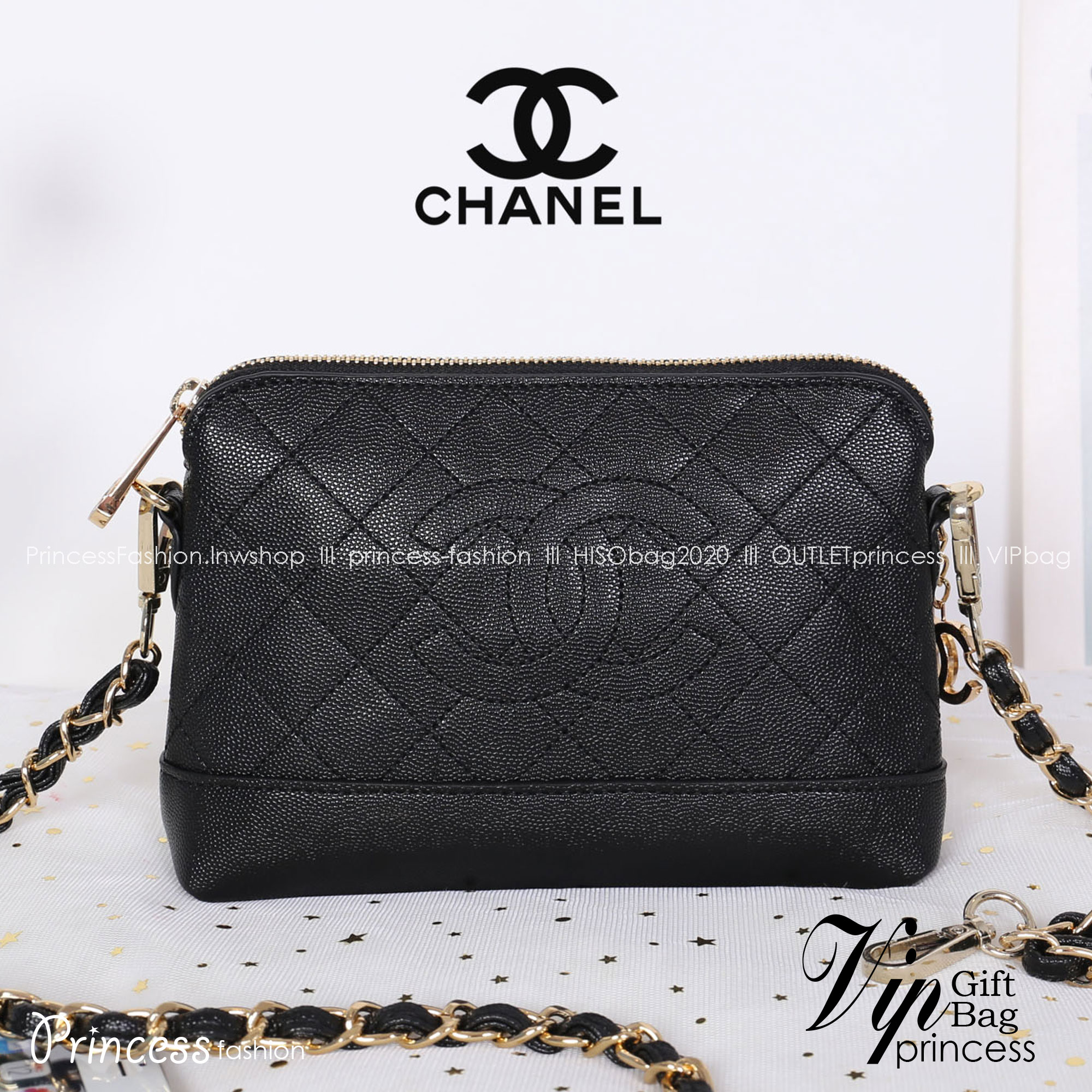 CHANEL Caviar Wristlet Crossbody Bag / Chanel Shoulder Bag With Chain กระเป๋าหนังลายเวียร์ปั๊มโลโก้แบรนด์ด้านหน้าสวยหรูดูแพง มาพร้อมจี้โลโก้แบรนด์ห้อยสีทองเก๋ๆน่ารัก