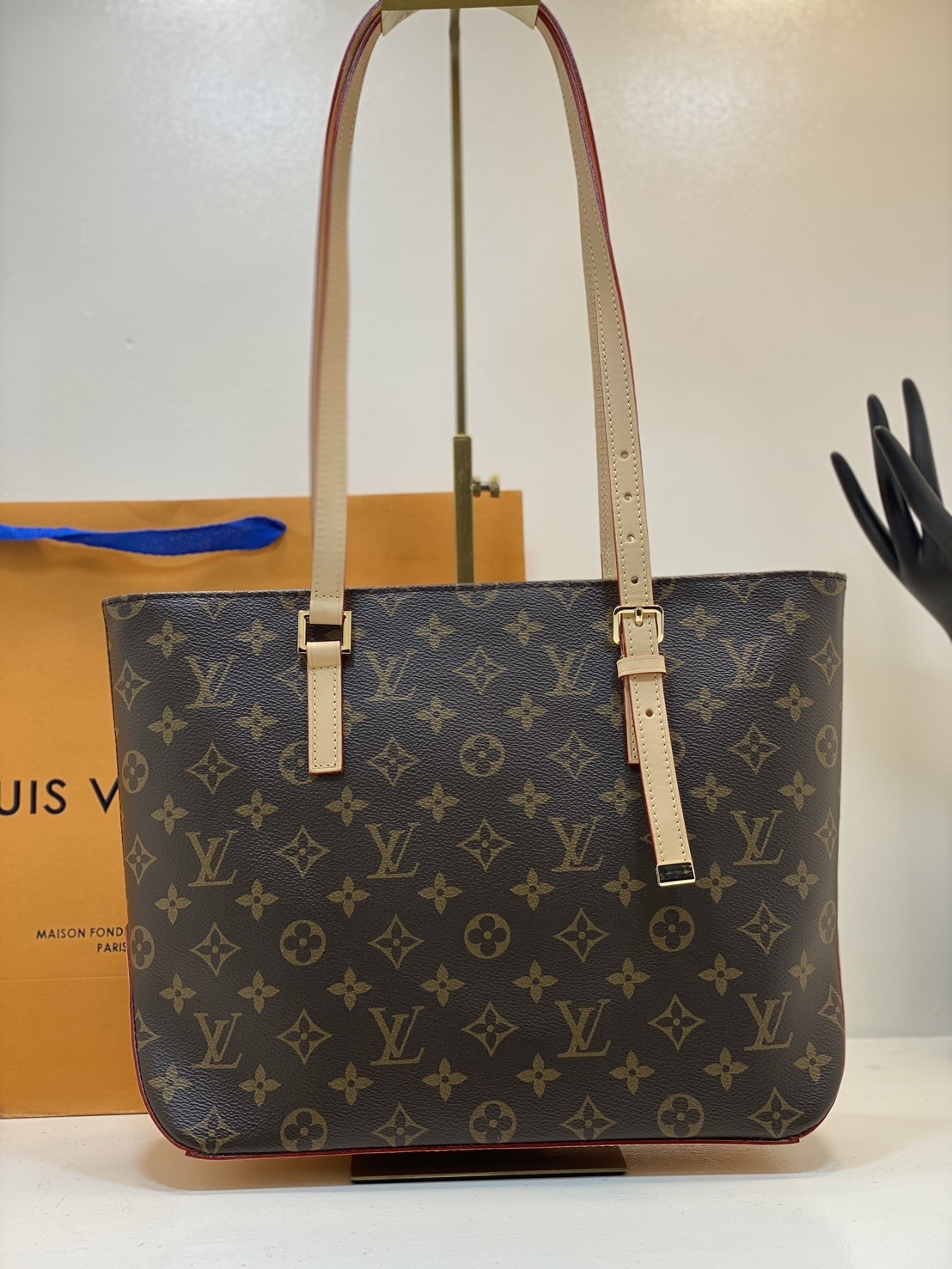LV Piano handbag Monogram Canvas / LV Tote Bag Classic for the Fall-Winter 2024 collection กระเป๋าทรงโท้ทรุ่นใหม่แบรนด์หรู สวยโดดเด่นทันสมัยตลอดกาล เกรดออริ เทียบแท้ 1:1 ใช้งานต่างประเทศได้
