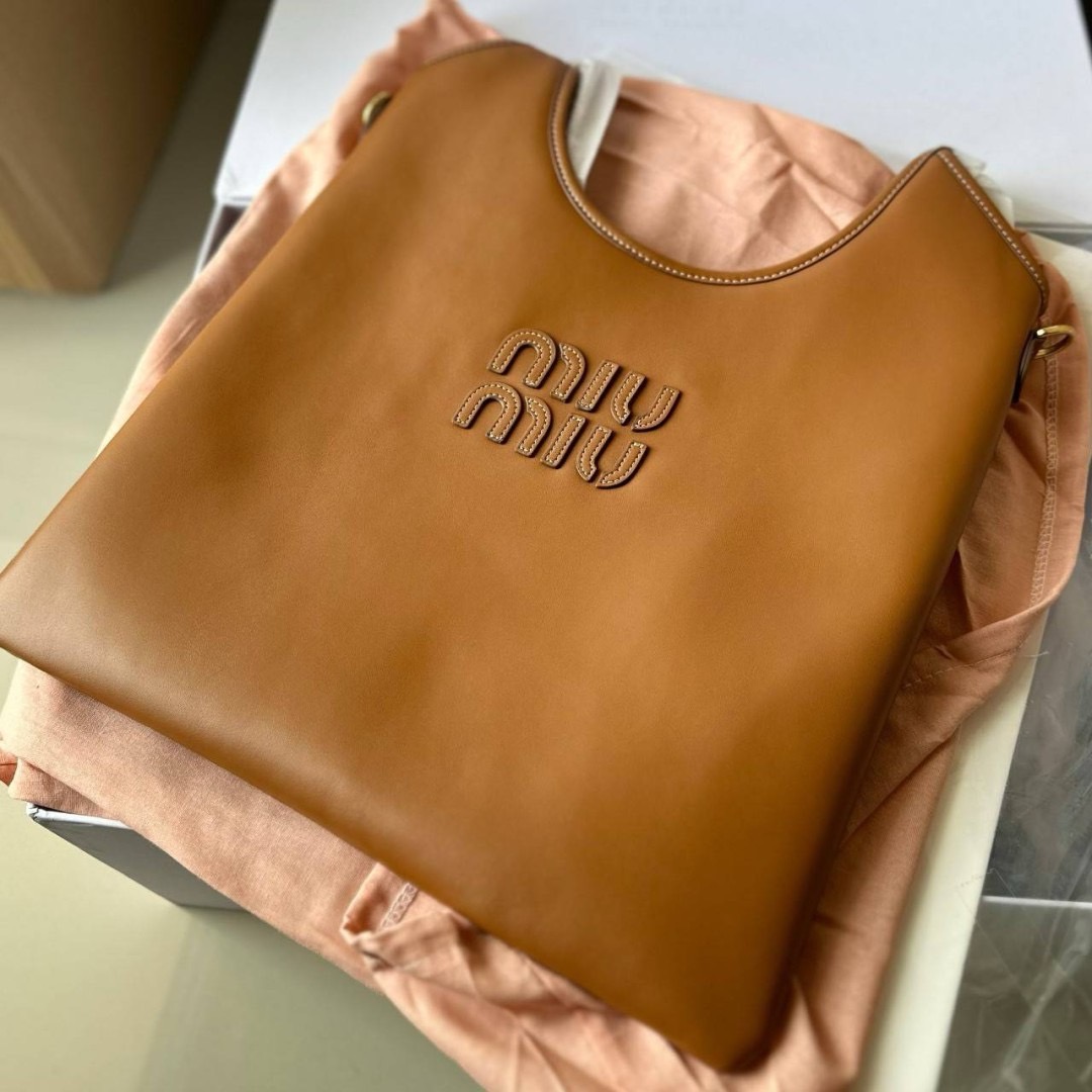 MIU MIU IVY leather bag / MIU MIU Tote Bag กระเป๋าถือสะพาย เกรดออริ ท็อป vip 1:1 เกรดงานปราณีตละเอียด หนังแท้อย่างดี เกรดดีสุด ใช้งานต่างประเทศได้