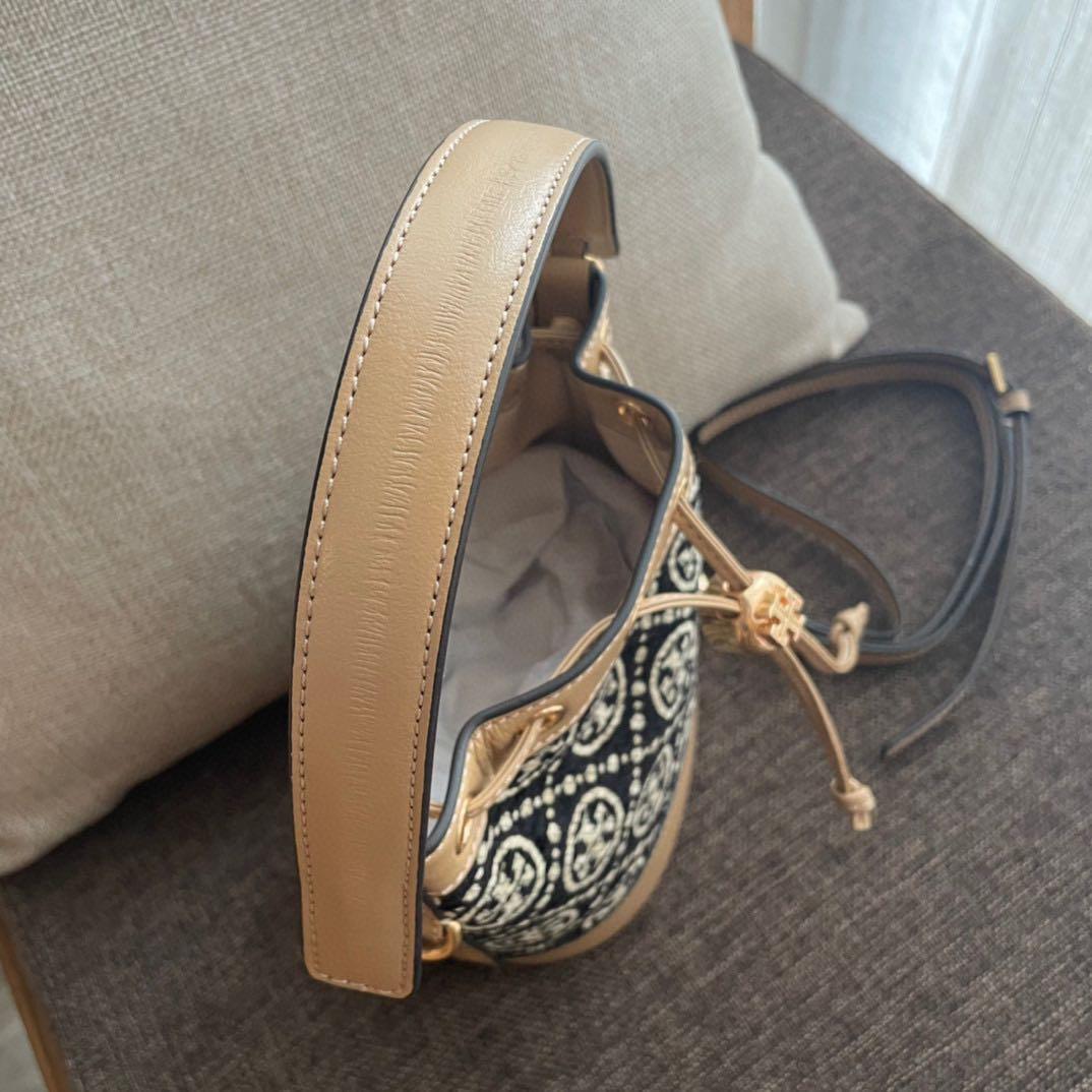 Mini : Tory Burch T Monogram Chenille Mini Bucket Bag กระเป๋าทรงบัคเก็ต ไซส์มินิ สีดำสุดคลาสสิก